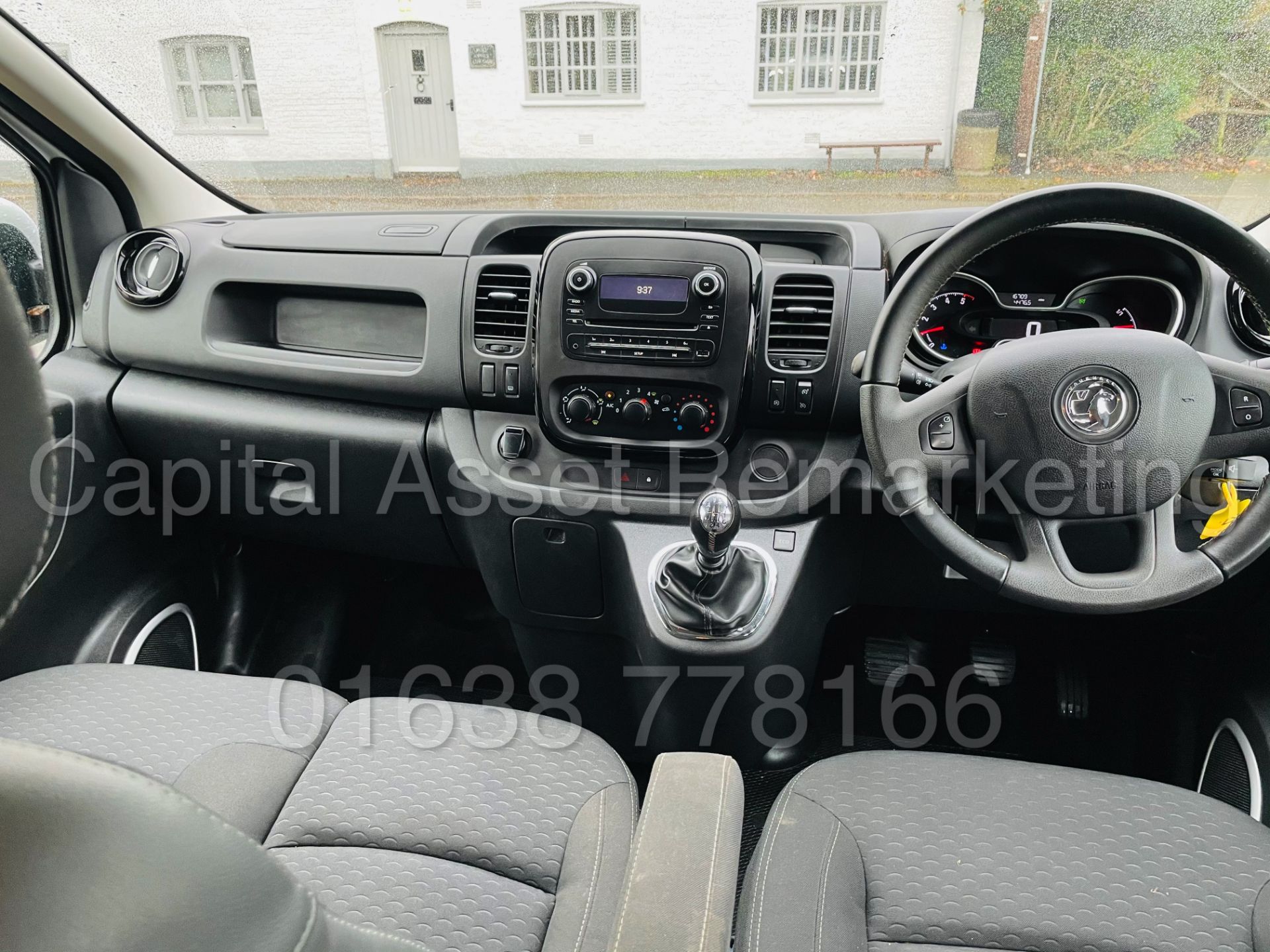 VAUXHALL VIVARO *SPORT* LWB - 6 SEATER CREW VAN (2019 -EURO 6) '125 BHP - 6 SPEED' *A/C* (16K MILES) - Image 30 of 50