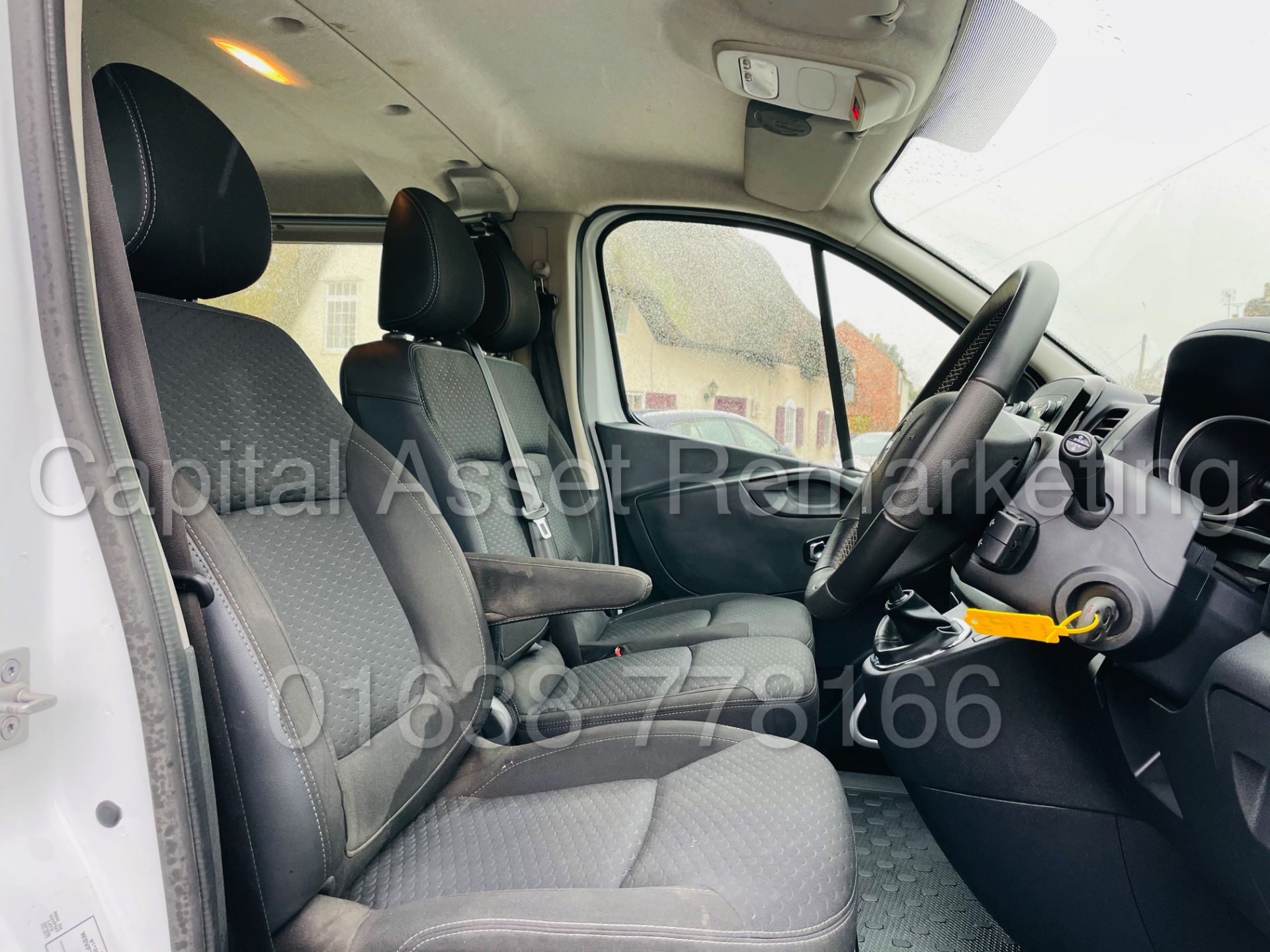 VAUXHALL VIVARO *SPORT* LWB - 6 SEATER CREW VAN (2019 -EURO 6) '125 BHP - 6 SPEED' *A/C* (16K MILES) - Image 34 of 50