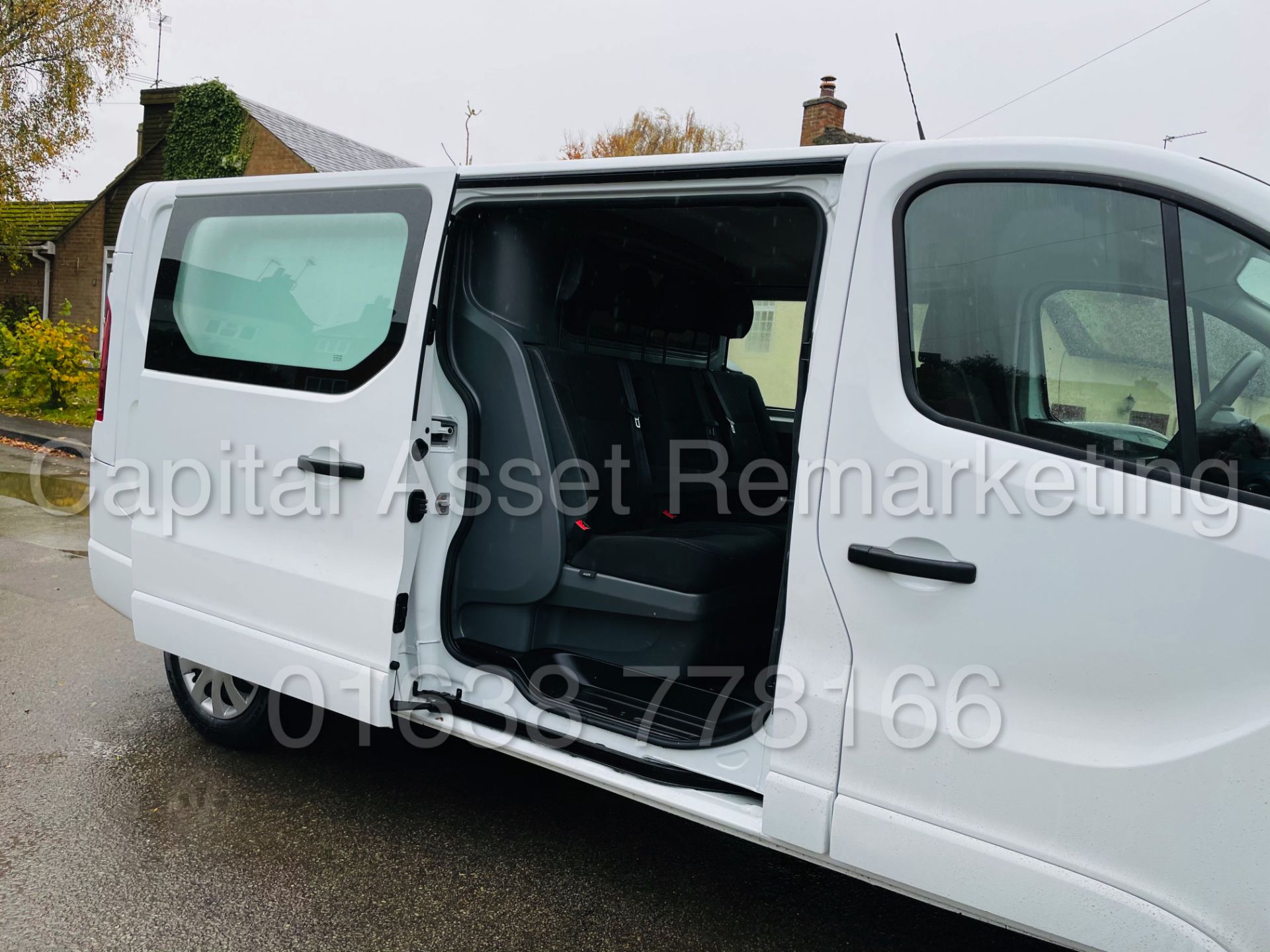 VAUXHALL VIVARO *SPORT* LWB - 6 SEATER CREW VAN (2019 -EURO 6) '125 BHP - 6 SPEED' *A/C* (16K MILES) - Image 27 of 50