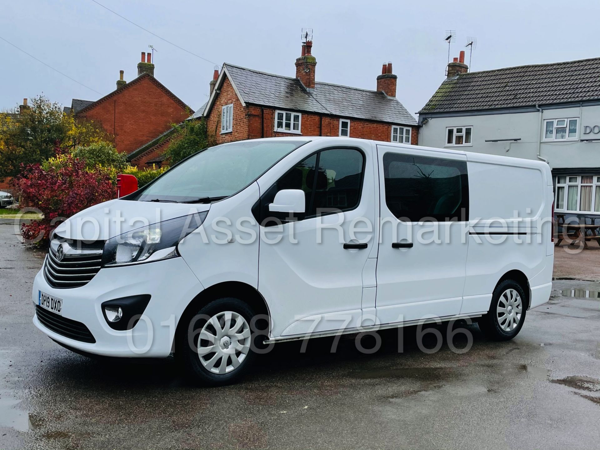 VAUXHALL VIVARO *SPORT* LWB - 6 SEATER CREW VAN (2019 -EURO 6) '125 BHP - 6 SPEED' *A/C* (16K MILES) - Image 7 of 50