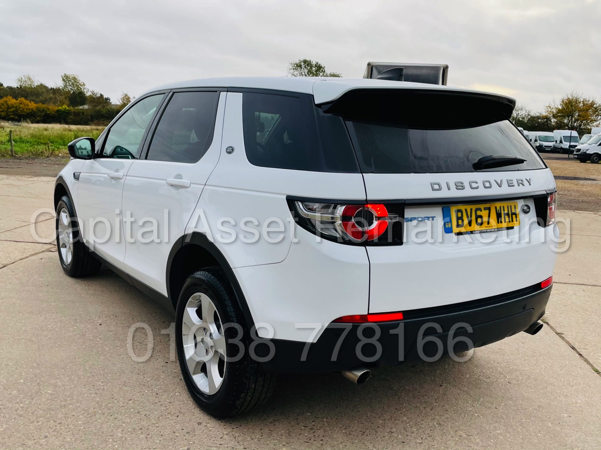 LAND ROVER DISCOVERY SPORT *SPECIAL EDITION* SUV (2018) '2.0 TD4 - STOP/START' (1 OWNER FROM NEW) - Image 10 of 48