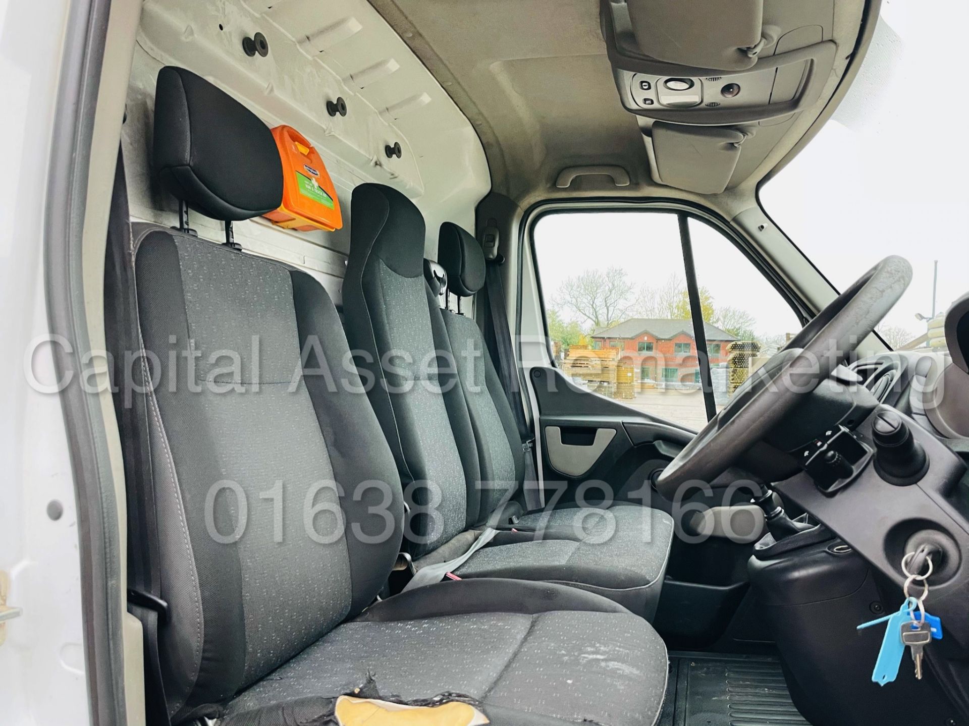 (On Sale) VAUXHALL MOVANO *LWB HI-ROOF* (2014) '2.3 CDTI-125 BHP- 6 SPEED' *1 OWNER* (3500 KG) *A/C* - Image 18 of 29