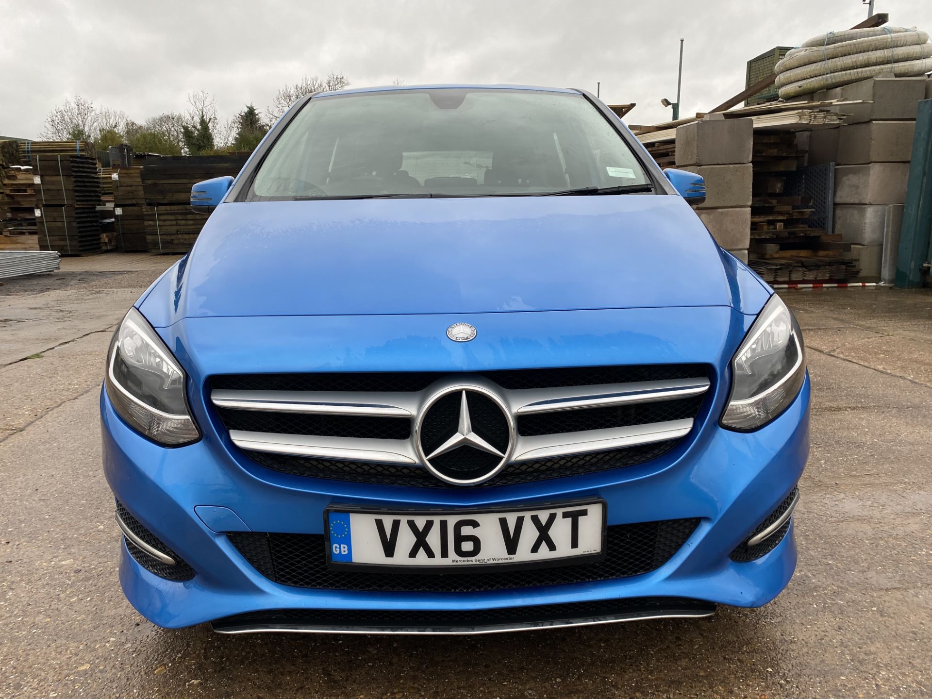 (ON SALE) MERCEDES B180d "SE" - 16 REG - 1 KEEPER - SAT NAV - GREAT SPEC - DIESEL EURO 6 - LEATHER - Image 3 of 25