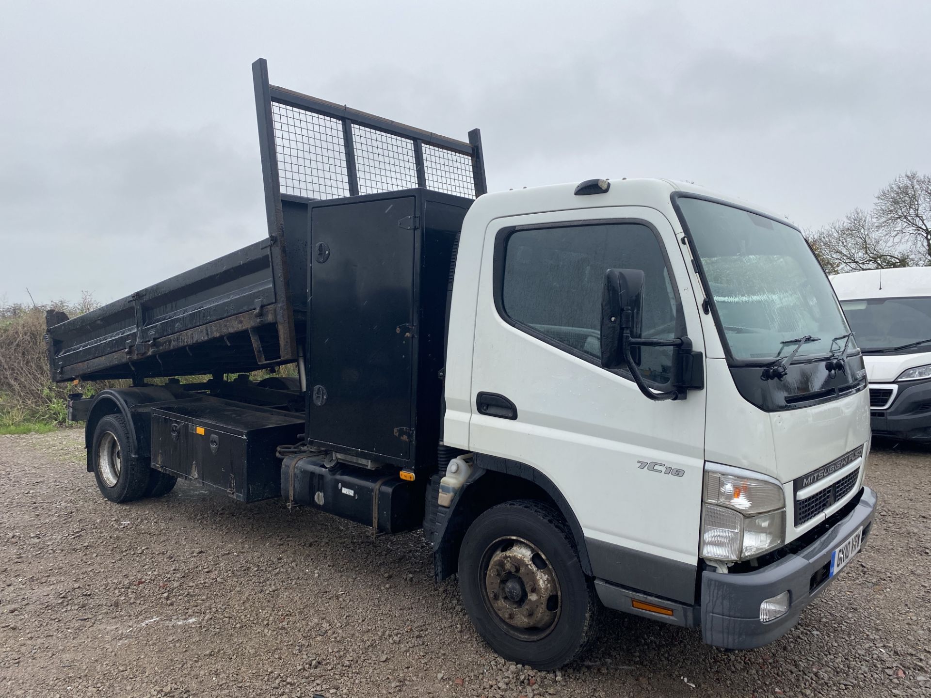 (ON SALE) MITSUBISHI CANTER 7C18 TIPPER TRUCK - 10 REG - 7500KG TIPPER - MANUAL GEARBOX - LOW MILES