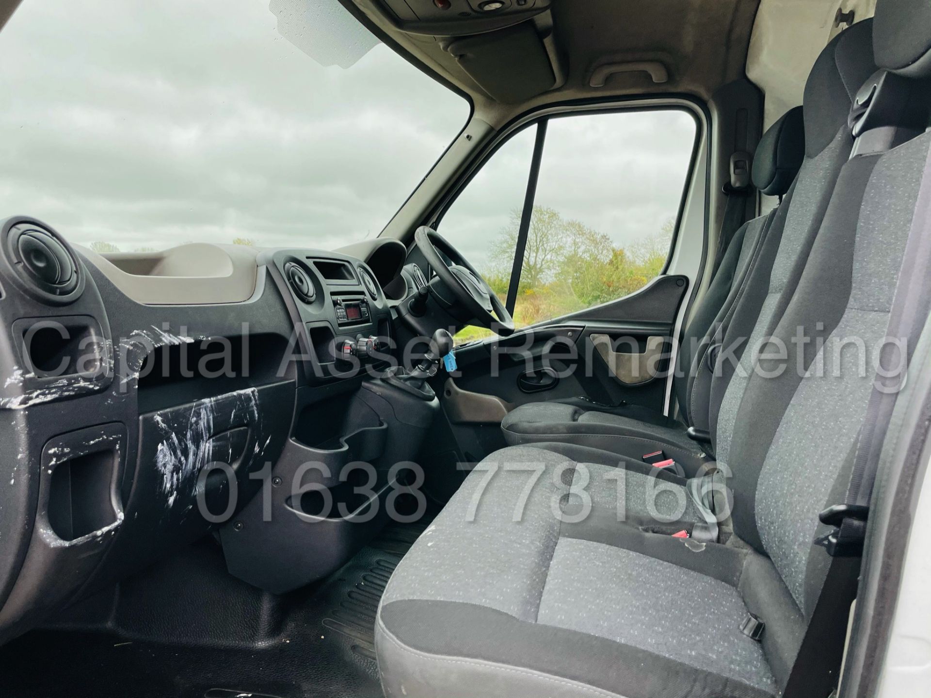 (On Sale) VAUXHALL MOVANO *LWB HI-ROOF* (2014) '2.3 CDTI-125 BHP- 6 SPEED' *1 OWNER* (3500 KG) *A/C* - Image 11 of 29