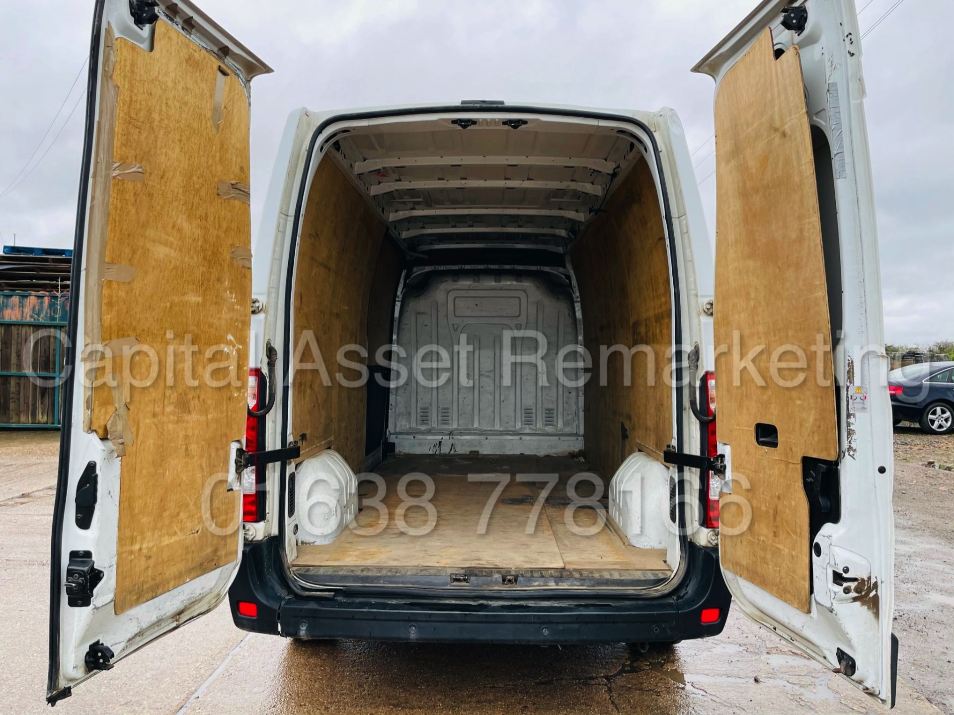 (On Sale) VAUXHALL MOVANO *LWB HI-ROOF* (2014) '2.3 CDTI-125 BHP- 6 SPEED' *1 OWNER* (3500 KG) *A/C* - Image 14 of 29