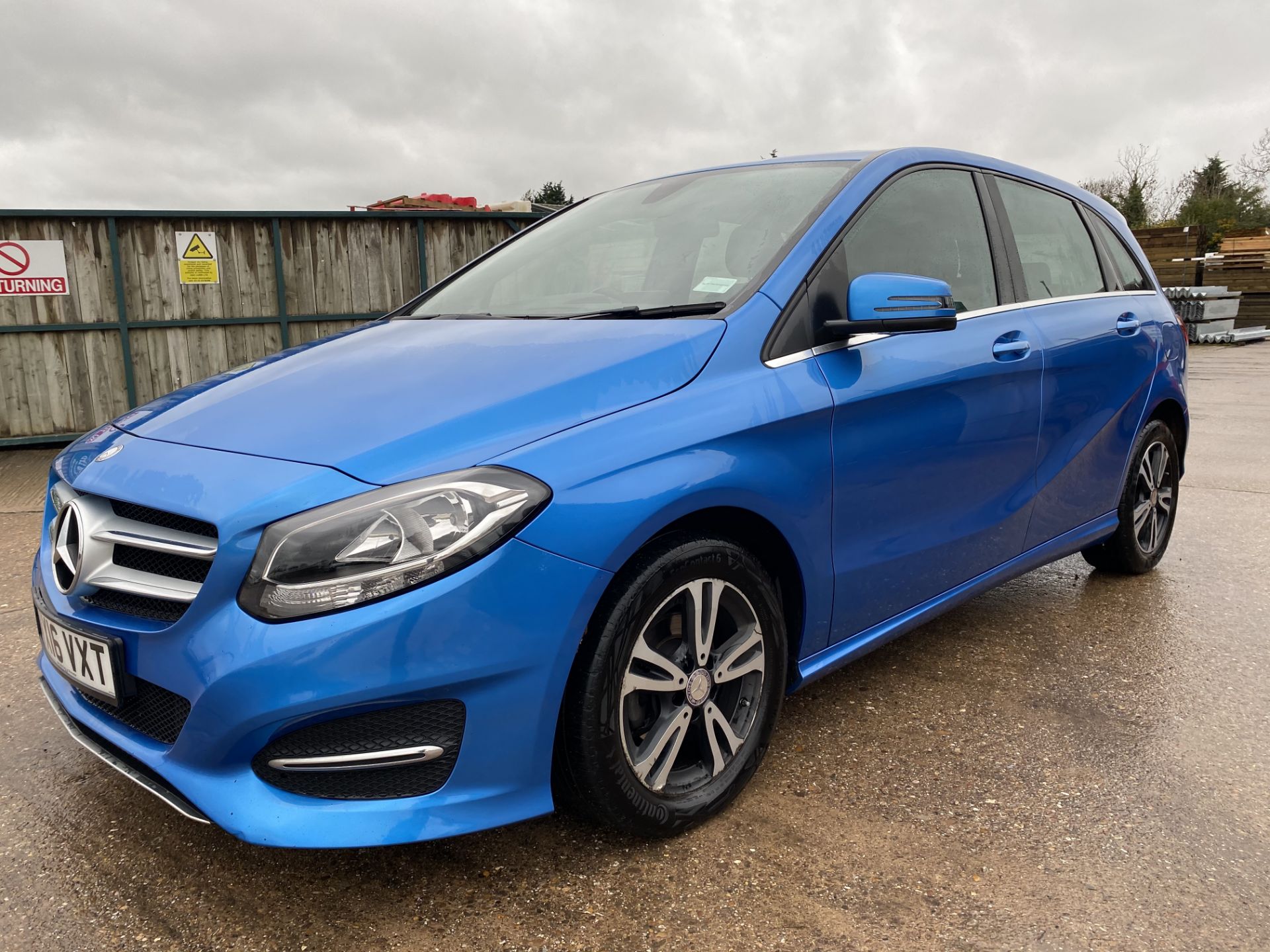 (ON SALE) MERCEDES B180d "SE" - 16 REG - 1 KEEPER - SAT NAV - GREAT SPEC - DIESEL EURO 6 - LEATHER - Image 4 of 25