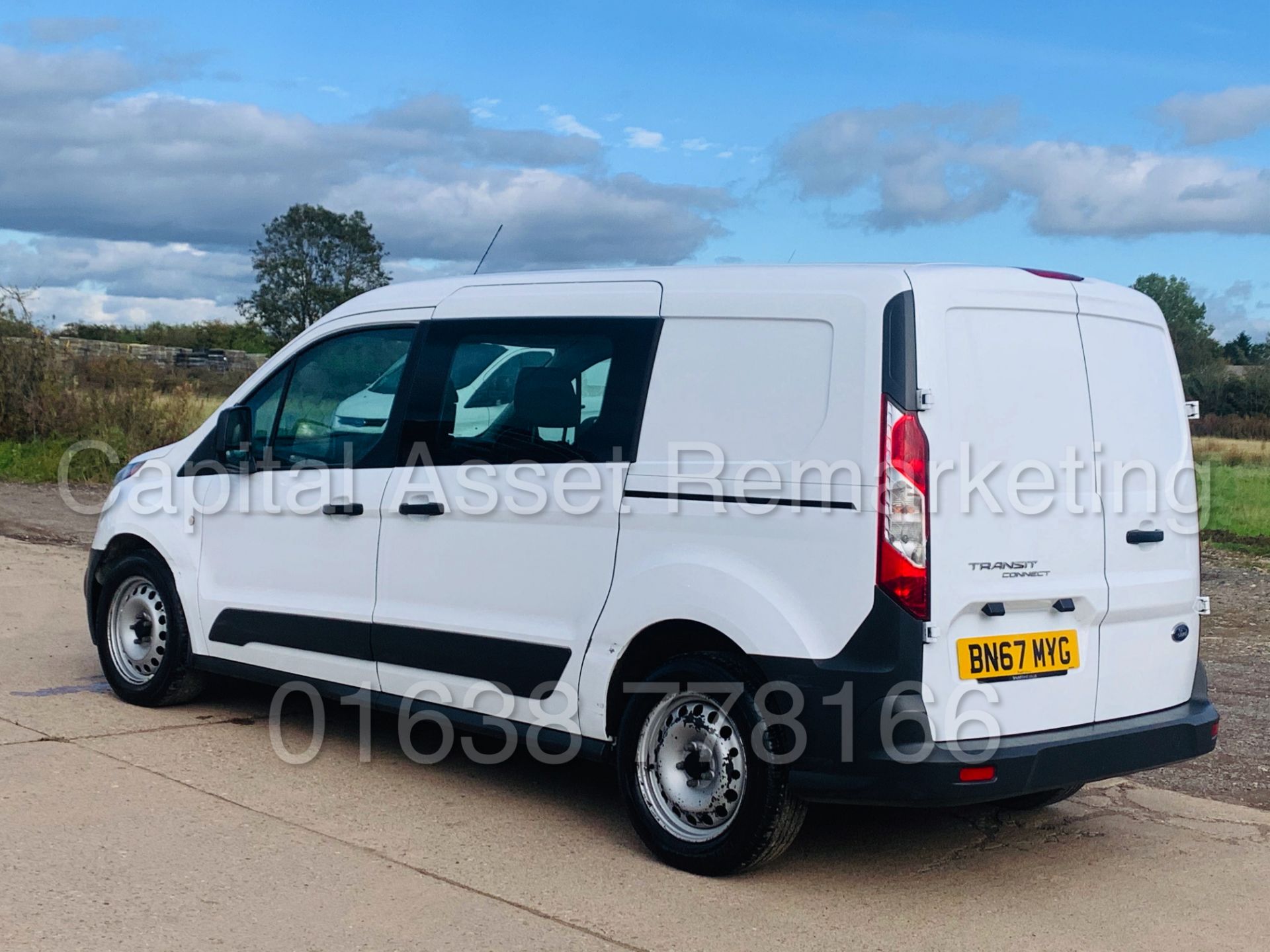 FORD TRANSIT CONNECT *LWB - 5 SEATER CREW VAN* (2018 - EURO 6) 1.5 TDCI *AIR CON* (1 OWNER) - Image 6 of 40