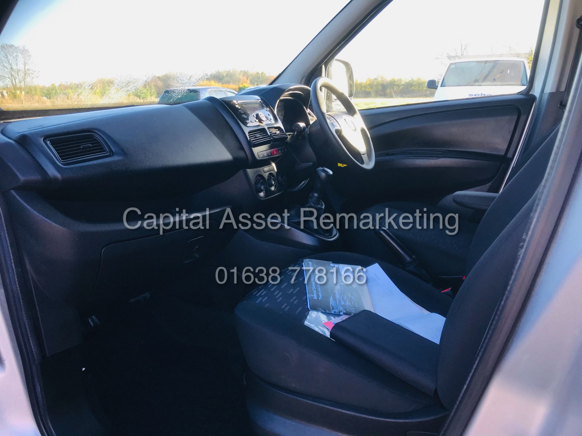 VAUXHALL COMBO CDTI L1H1 (2017 MODEL) AC / ELEC PACK / TWIN SIDE DOORS *EURO 6* 1 OWNER - Image 23 of 27