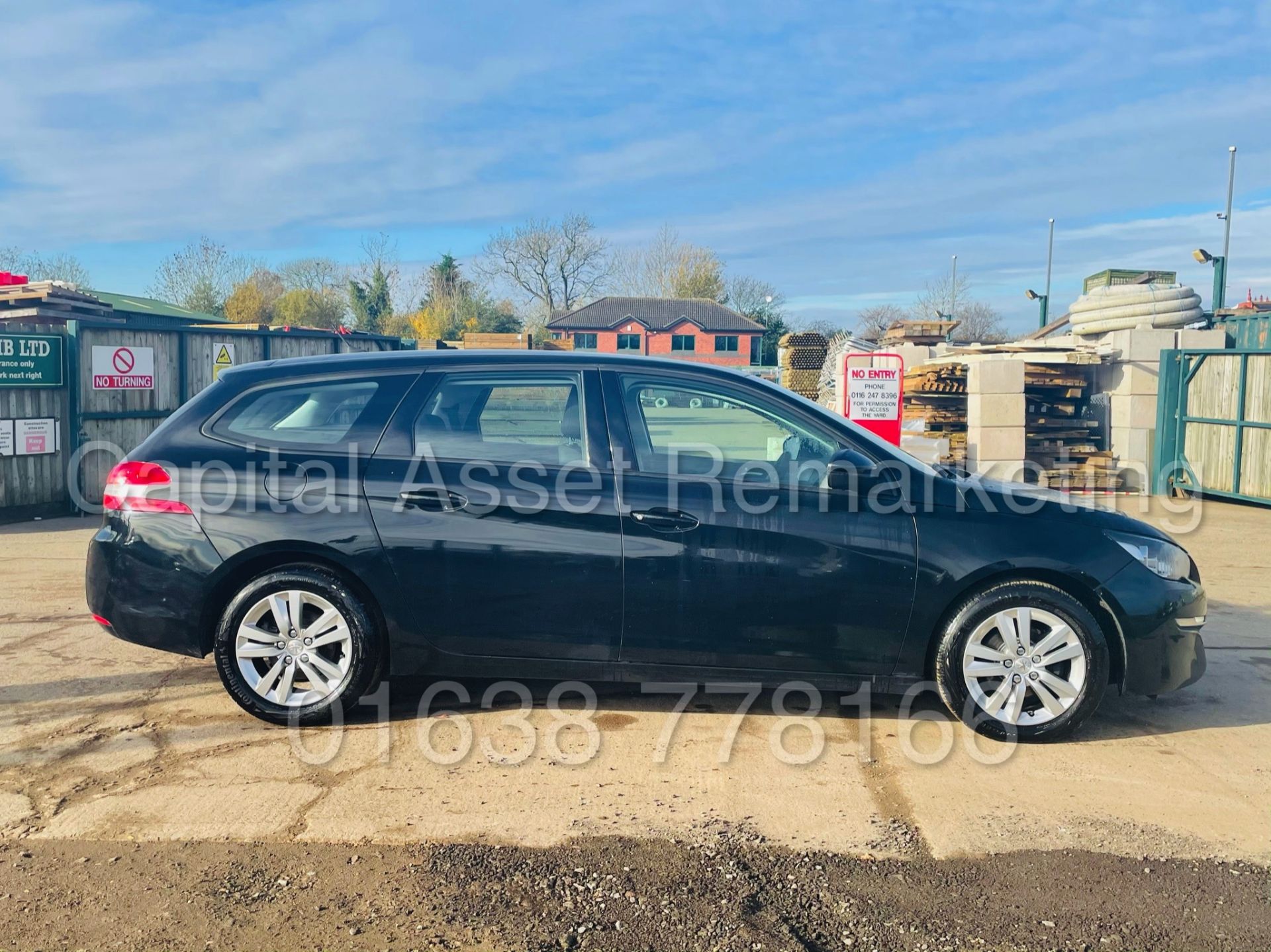 PEUGEOT 308 *ACTIVE EDITION* 5 DOOR ESTATE (2017 - EURO 6) '1.6 BLUE HDI - 120 BHP - 6 SPEED' *A/C* - Image 13 of 40