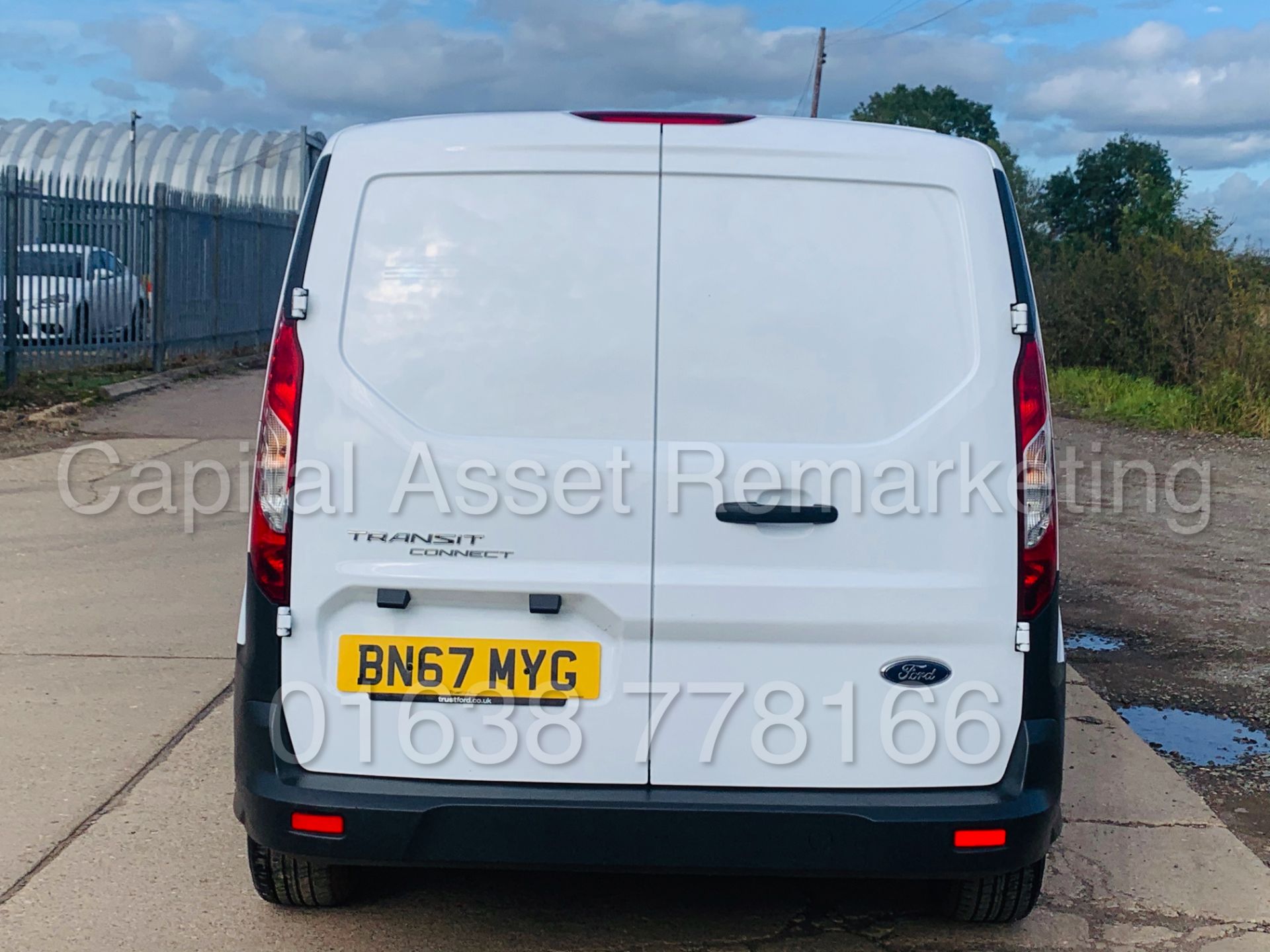 FORD TRANSIT CONNECT *LWB - 5 SEATER CREW VAN* (2018 - EURO 6) 1.5 TDCI *AIR CON* (1 OWNER) - Image 7 of 40