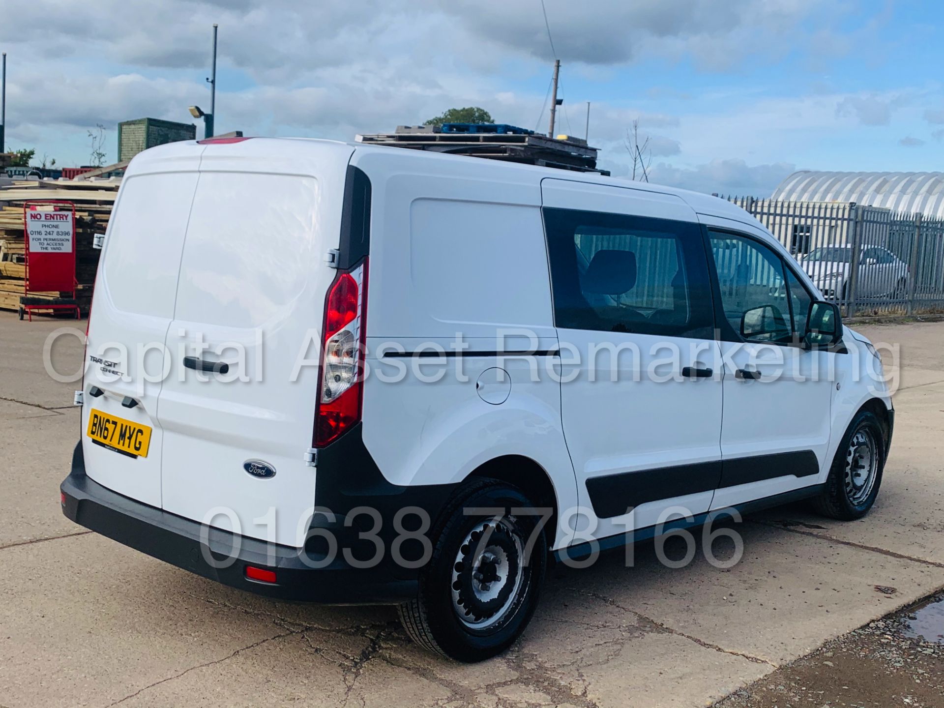 FORD TRANSIT CONNECT *LWB - 5 SEATER CREW VAN* (2018 - EURO 6) 1.5 TDCI *AIR CON* (1 OWNER) - Image 9 of 40