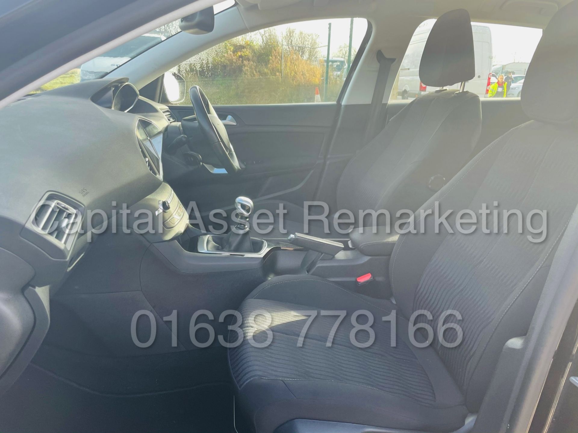 PEUGEOT 308 *ACTIVE EDITION* 5 DOOR ESTATE (2017 - EURO 6) '1.6 BLUE HDI - 120 BHP - 6 SPEED' *A/C* - Image 21 of 40