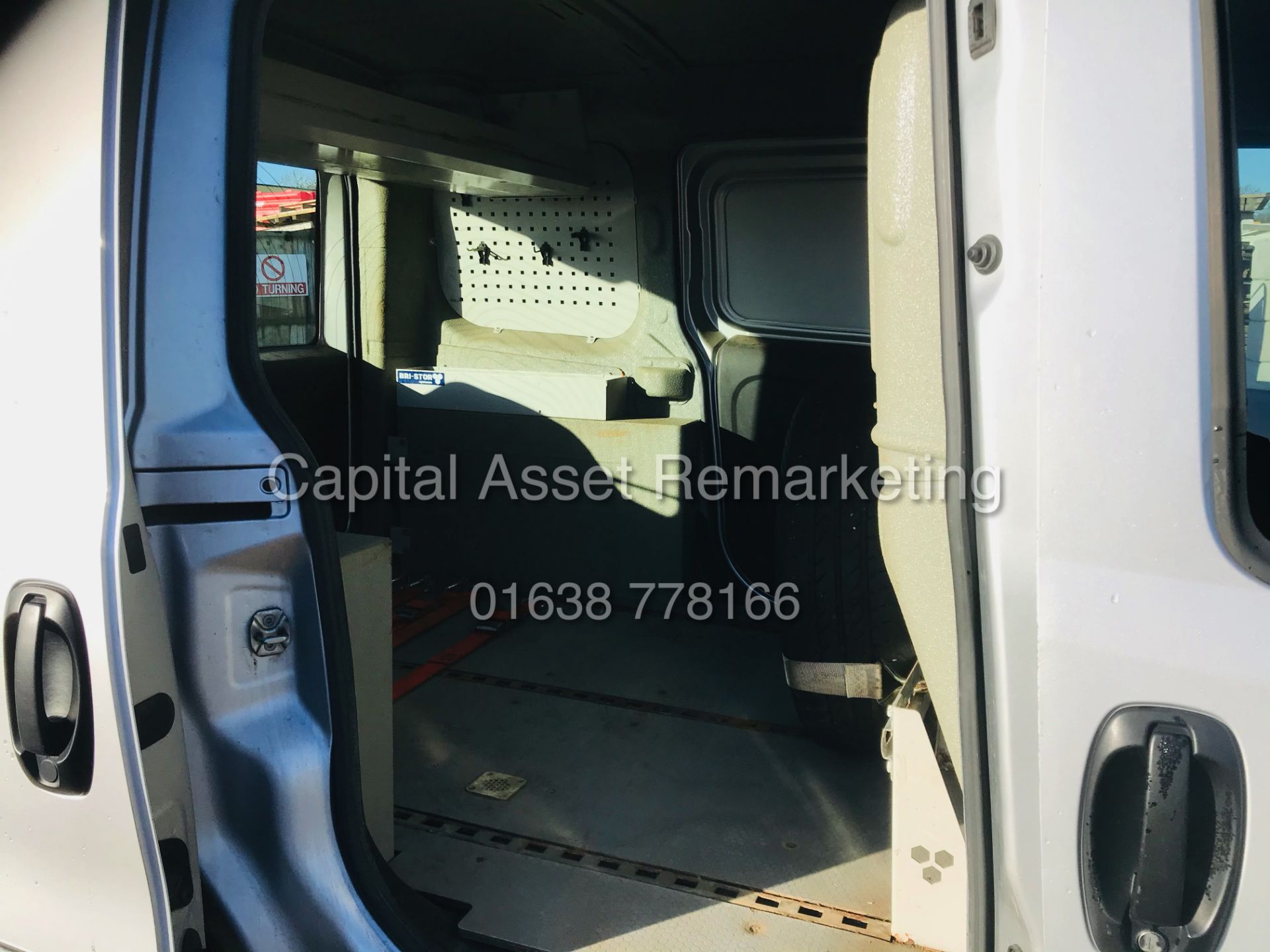 VAUXHALL COMBO CDTI L1H1 (2017 MODEL) AC / ELEC PACK / TWIN SIDE DOORS *EURO 6* 1 OWNER - Image 27 of 27