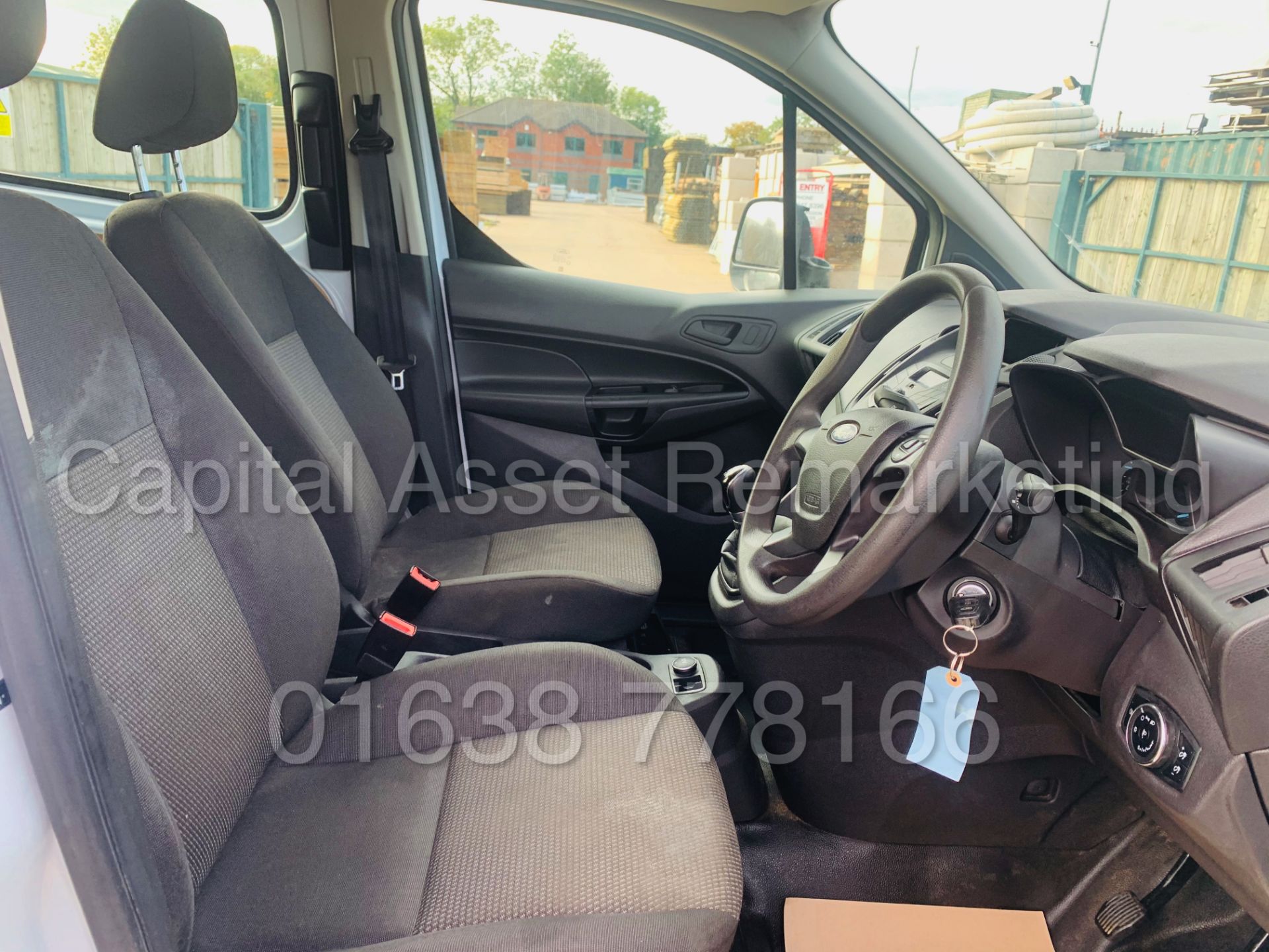 FORD TRANSIT CONNECT *LWB - 5 SEATER CREW VAN* (2018 - EURO 6) 1.5 TDCI *AIR CON* (1 OWNER) - Image 29 of 40