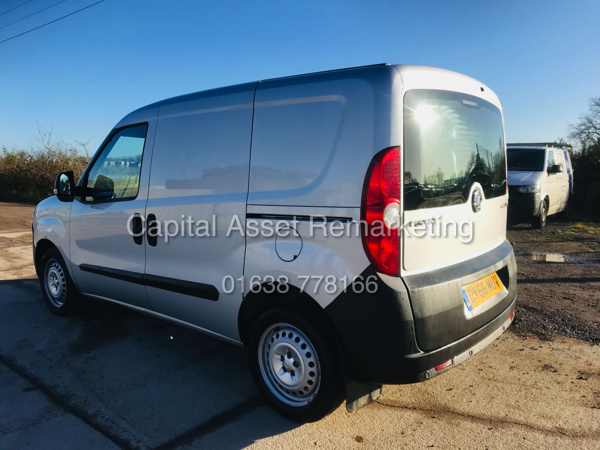 VAUXHALL COMBO CDTI L1H1 (2017 MODEL) AC / ELEC PACK / TWIN SIDE DOORS *EURO 6* 1 OWNER - Image 9 of 27