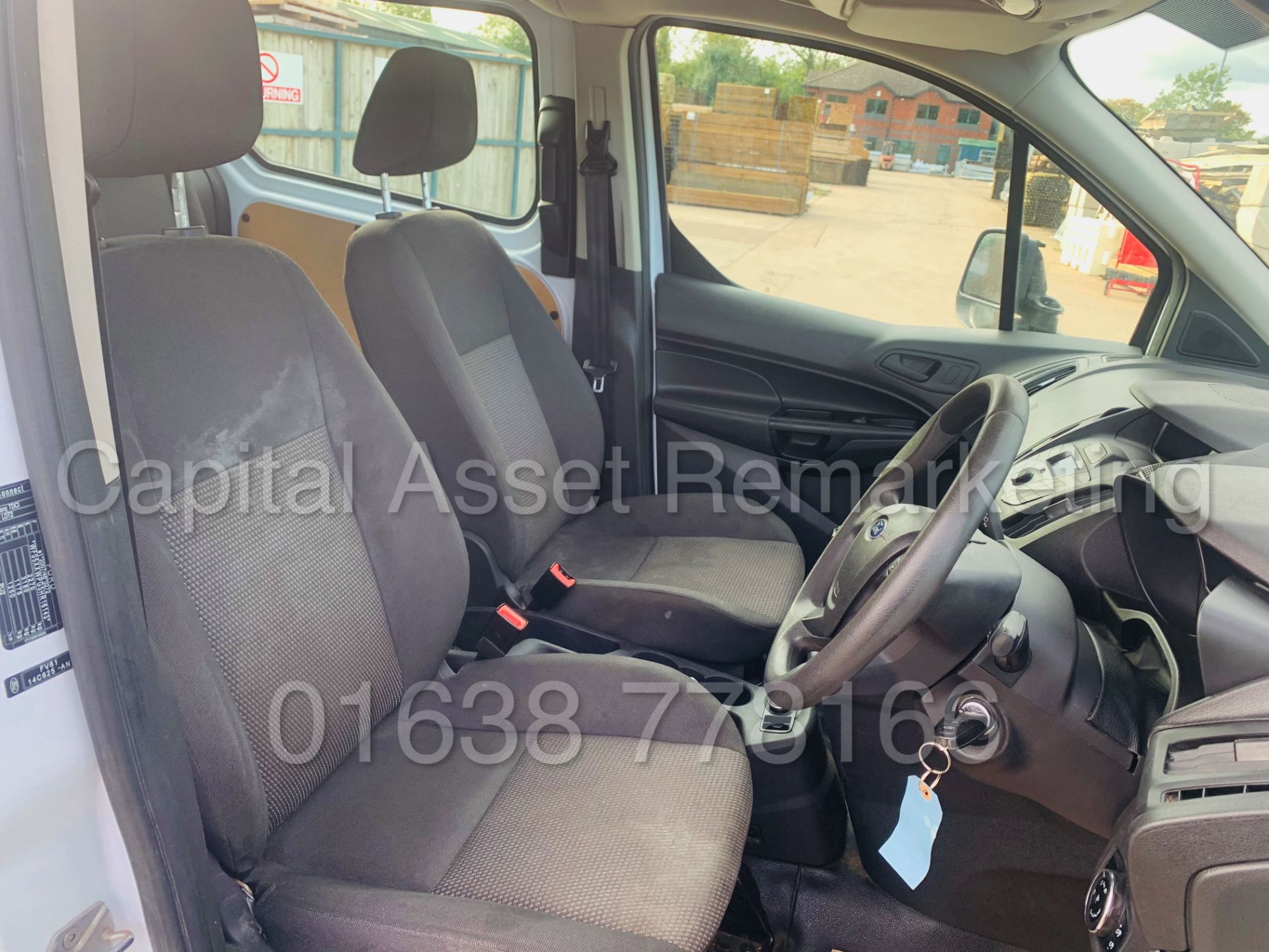FORD TRANSIT CONNECT *LWB - 5 SEATER CREW VAN* (2018 - EURO 6) 1.5 TDCI *AIR CON* (1 OWNER) - Image 28 of 40