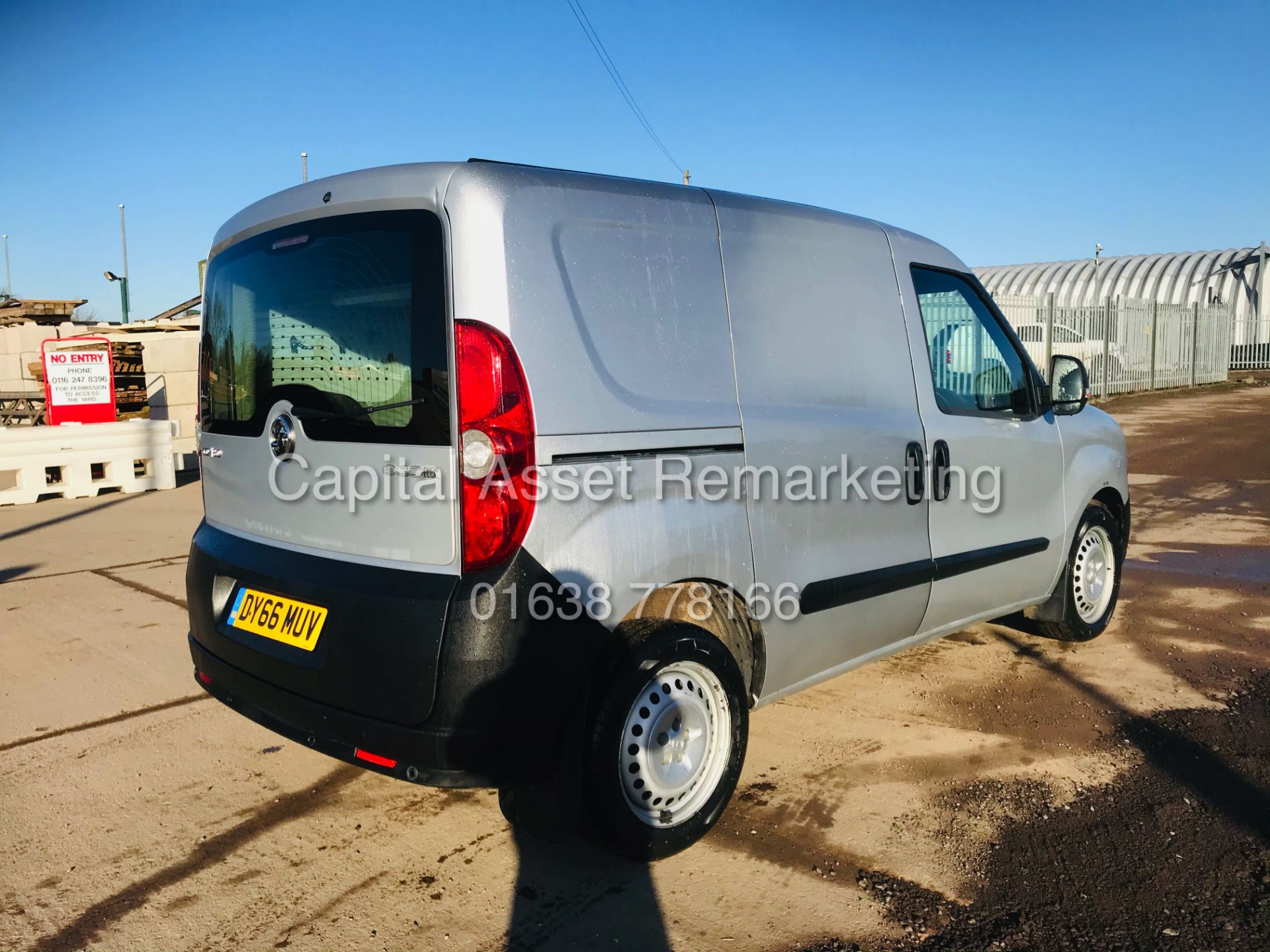 VAUXHALL COMBO CDTI L1H1 (2017 MODEL) AC / ELEC PACK / TWIN SIDE DOORS *EURO 6* 1 OWNER - Image 11 of 27