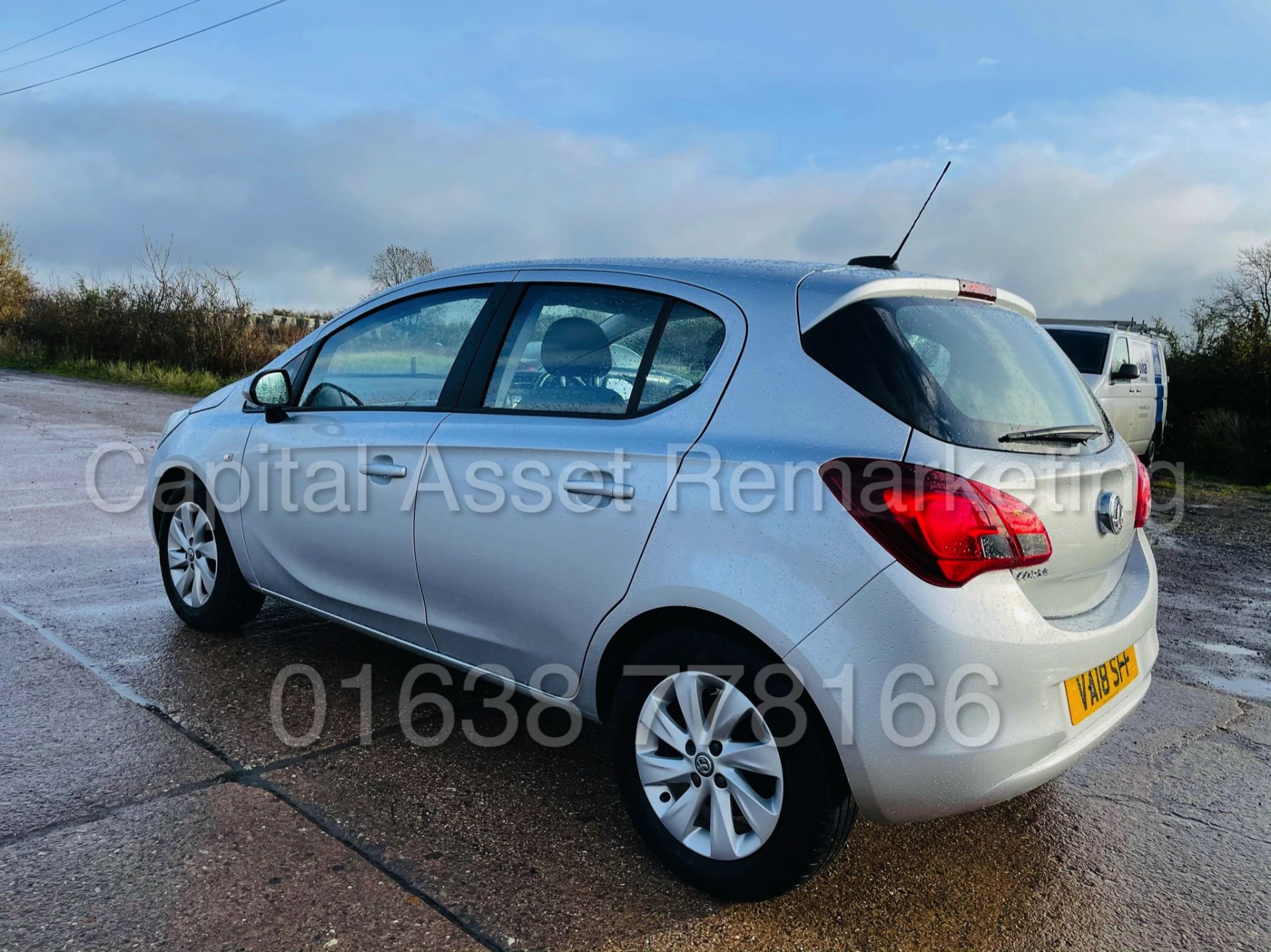 VAUXHALL CORSA *DESIGN EDITION* 5 DOOR HATCHBACK (2018 - NEW MODEL) 1.4 PETROL - 60 MPG+ (1 OWNER) - Image 9 of 49