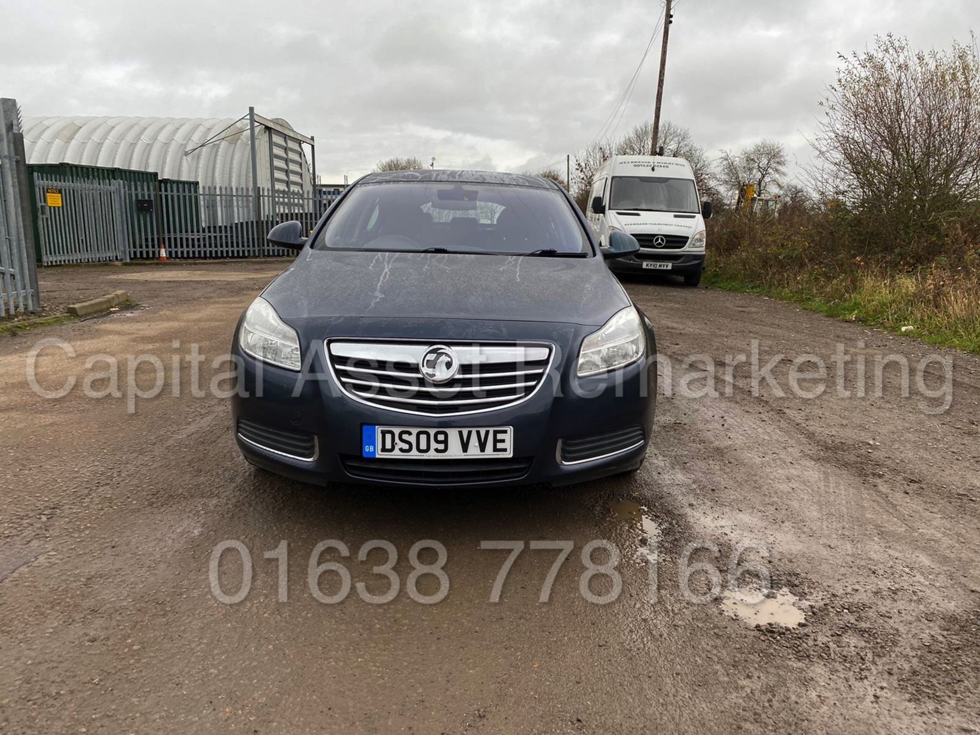 ON SALE VAUXHALL INSIGNIA *SE EDITION* (2009) '1.8 PETROL -6 SPEED' *A/C* LOW MILES ! (NO VAT) - Image 2 of 15