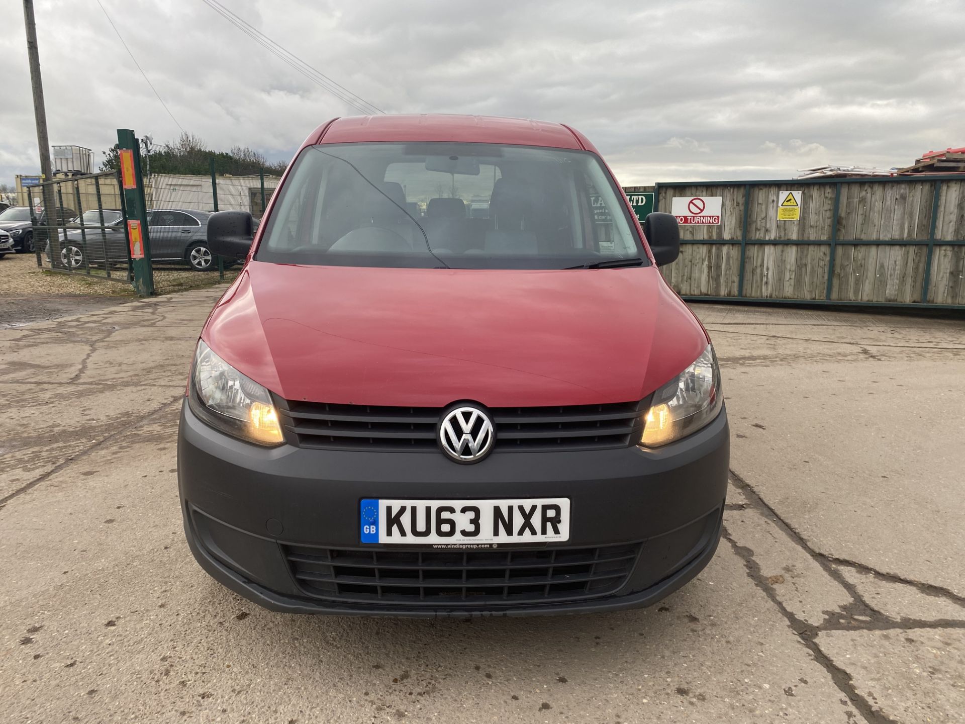 VOLKSWAGEN CADDY MAXI 1.6TDI (102) DUALINER/KOMBI/CREW VAN 5 SEATER - 2014 MODEL - 1 KEEPER - - Image 3 of 21