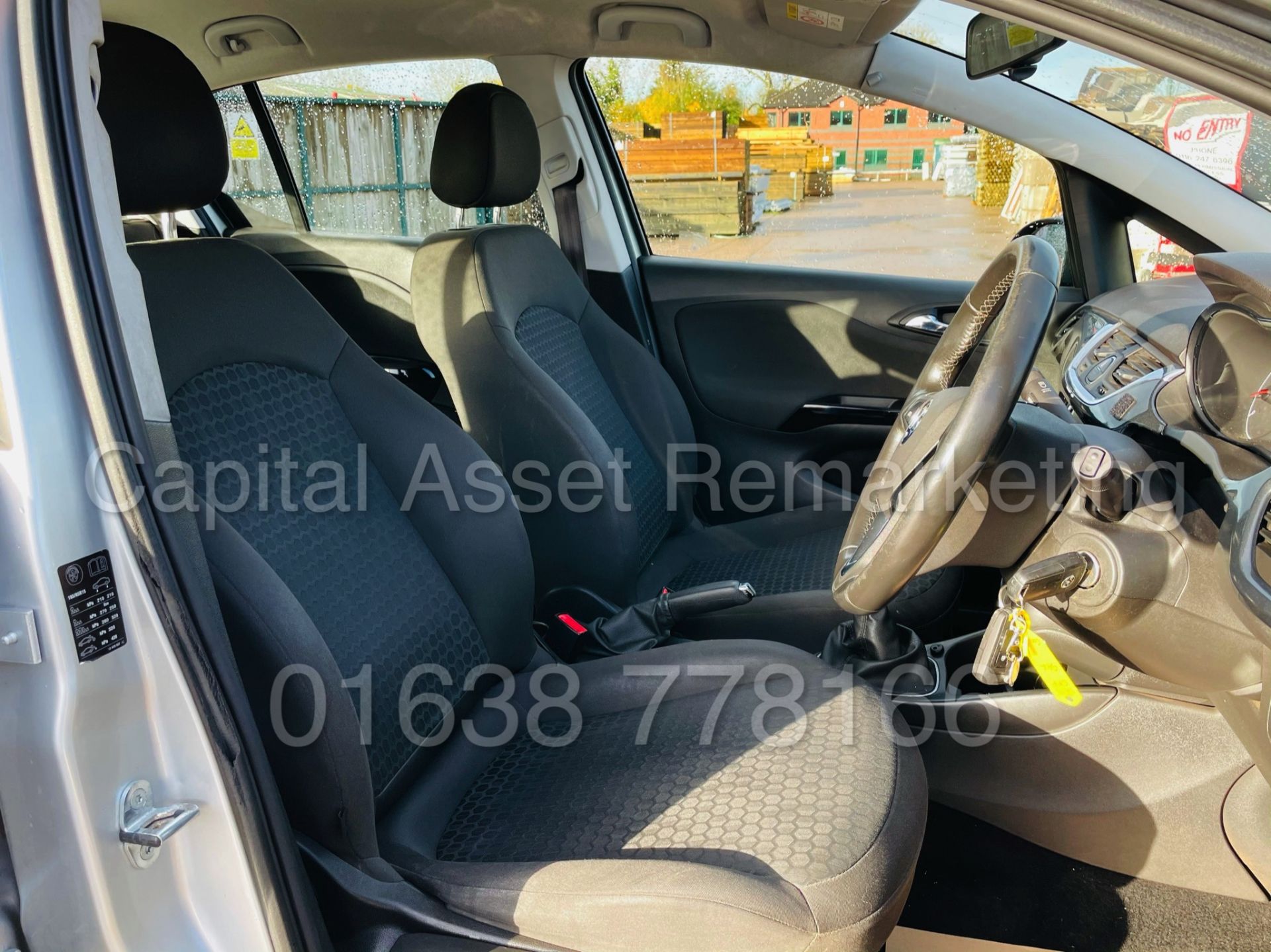 VAUXHALL CORSA *DESIGN EDITION* 5 DOOR HATCHBACK (2018 - NEW MODEL) 1.4 PETROL - 60 MPG+ (1 OWNER) - Image 33 of 49