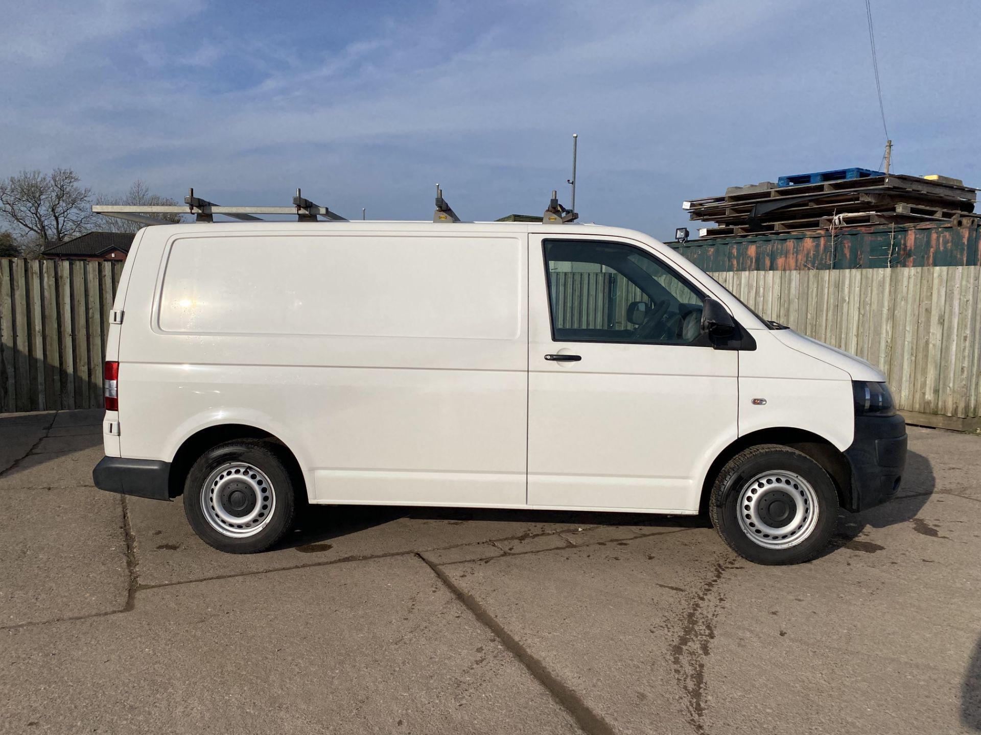 On Sale VOLKSWAGEN TRANSPORTER T28 2.0TDI (102) 2015 REG - 1 KEEPER - ELEC PACK - LOOK!!! - Image 9 of 18