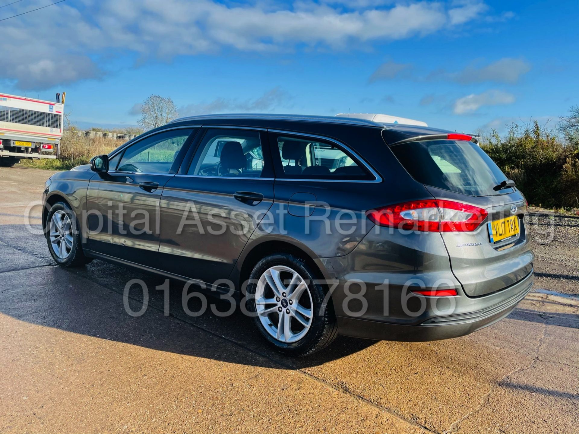 FORD MONDEO *ZETEC EDITION* 5 DOOR ESTATE (2017 - EURO 6) '2.0 TDCI - 150 BHP - 6 SPEED' *SAT NAV* - Image 9 of 48