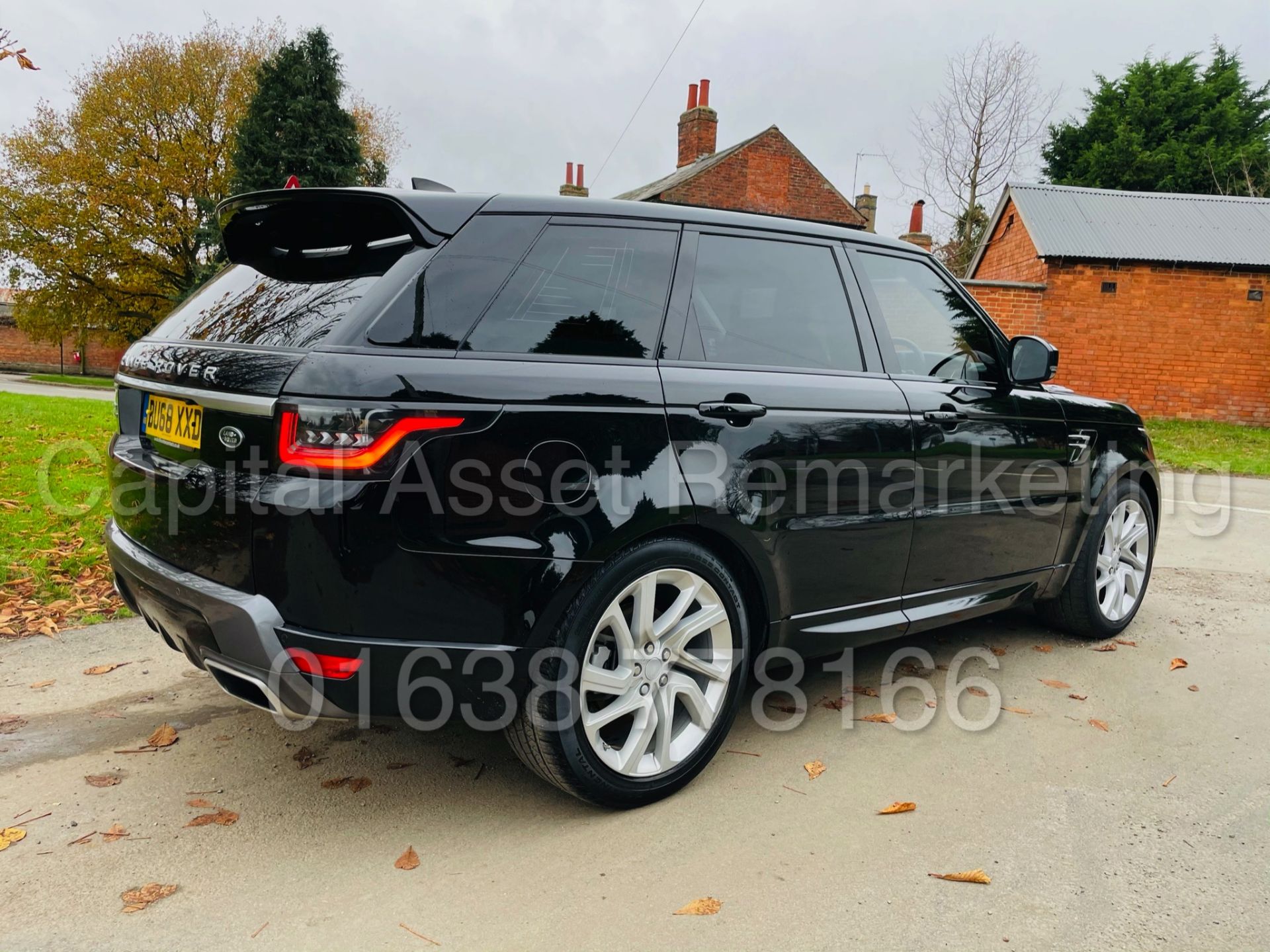 RANGE ROVER SPORT *HSE EDITION* SUV (2019 MODEL) '3.0 SDV6 - 306 BHP - 8 SPEED AUTO' *FULLY LOADED* - Image 13 of 56