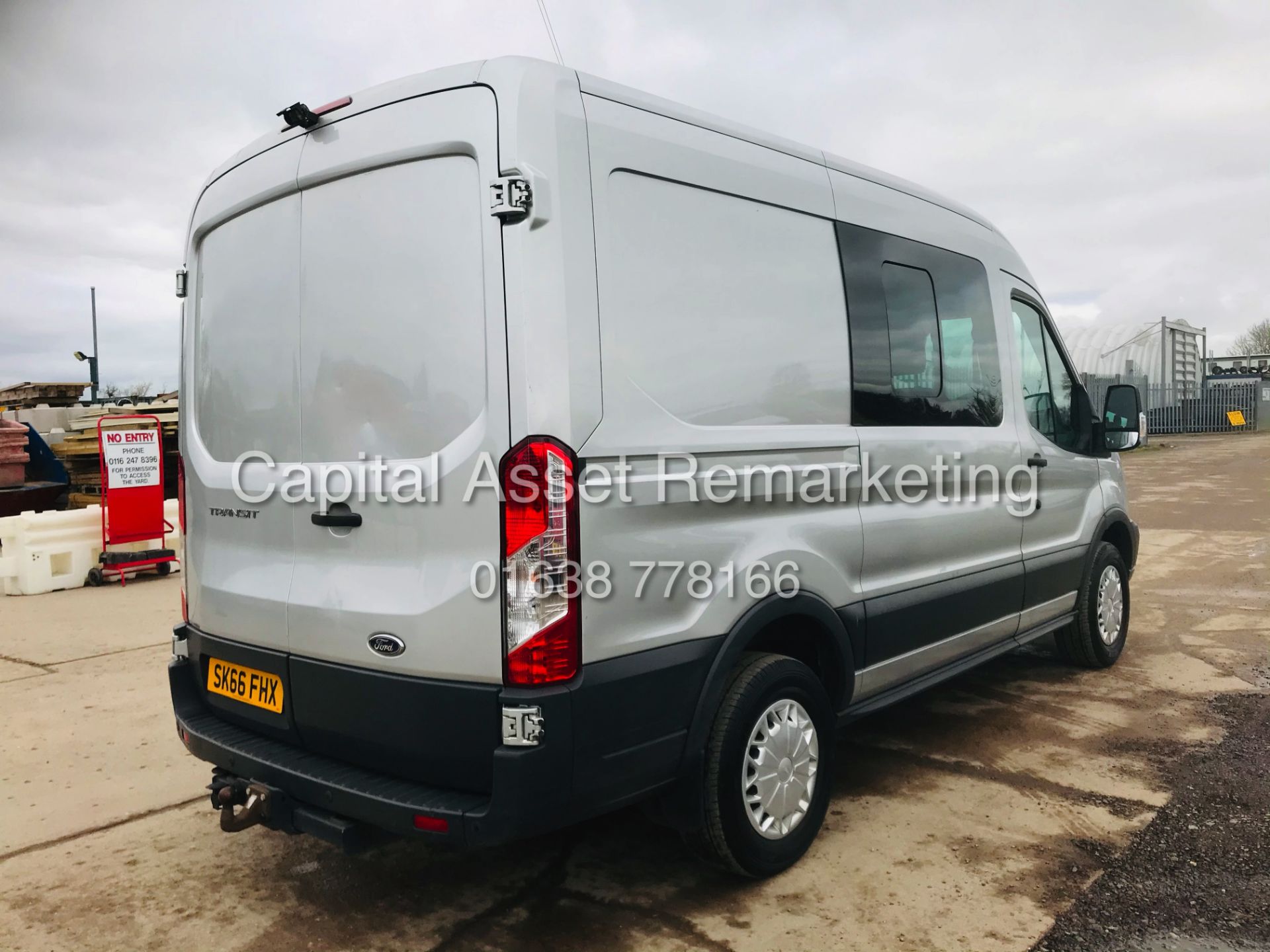 ON SALE FORD TRANSIT 2.2TDCI"TREND"L2H2 -1 OWNER FSH (2017 MODEL) AIR CON*EURO 6* 7 SEATER KOMBI VAN - Image 9 of 20