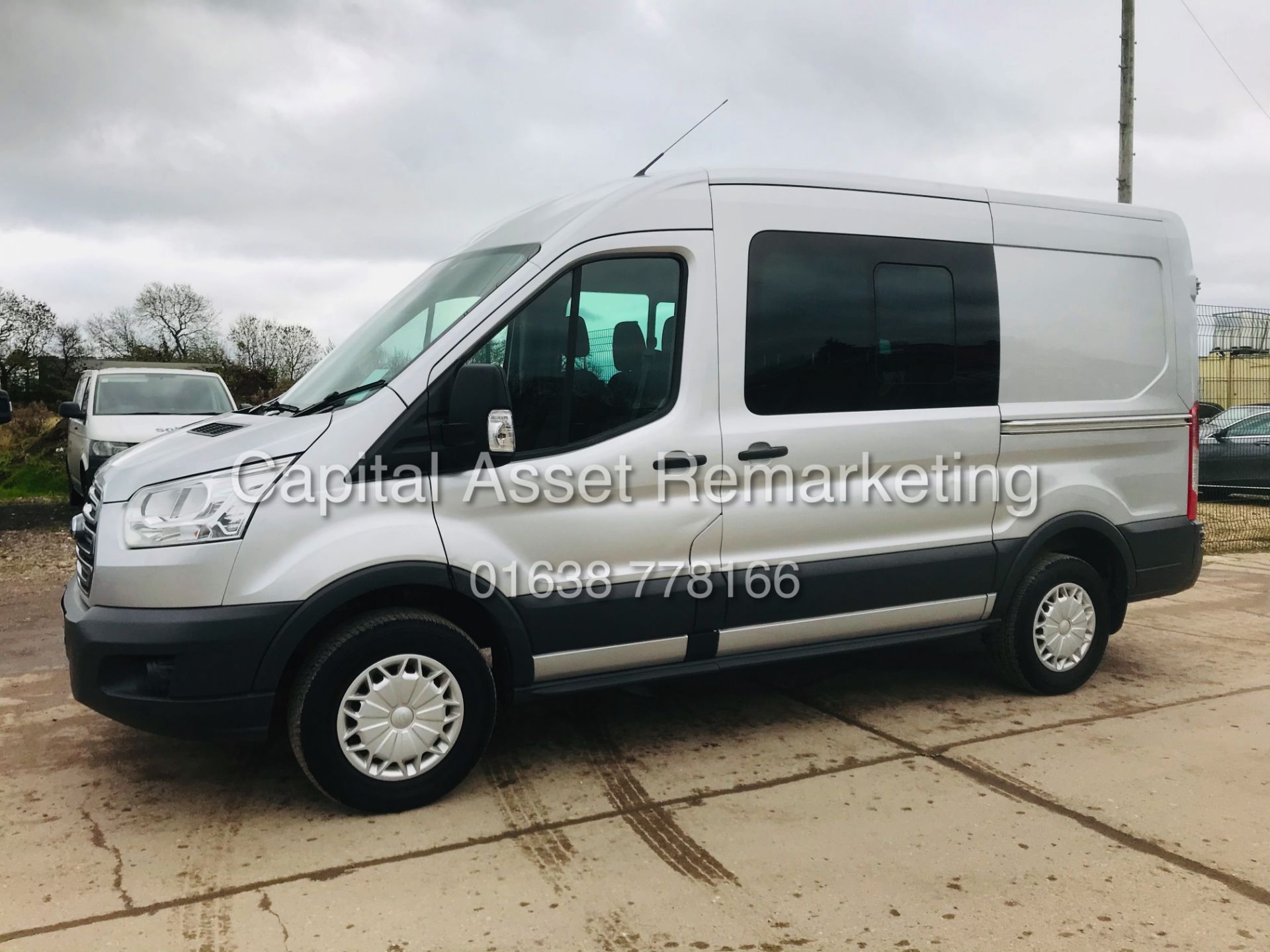 ON SALE FORD TRANSIT 2.2TDCI"TREND"L2H2 -1 OWNER FSH (2017 MODEL) AIR CON*EURO 6* 7 SEATER KOMBI VAN