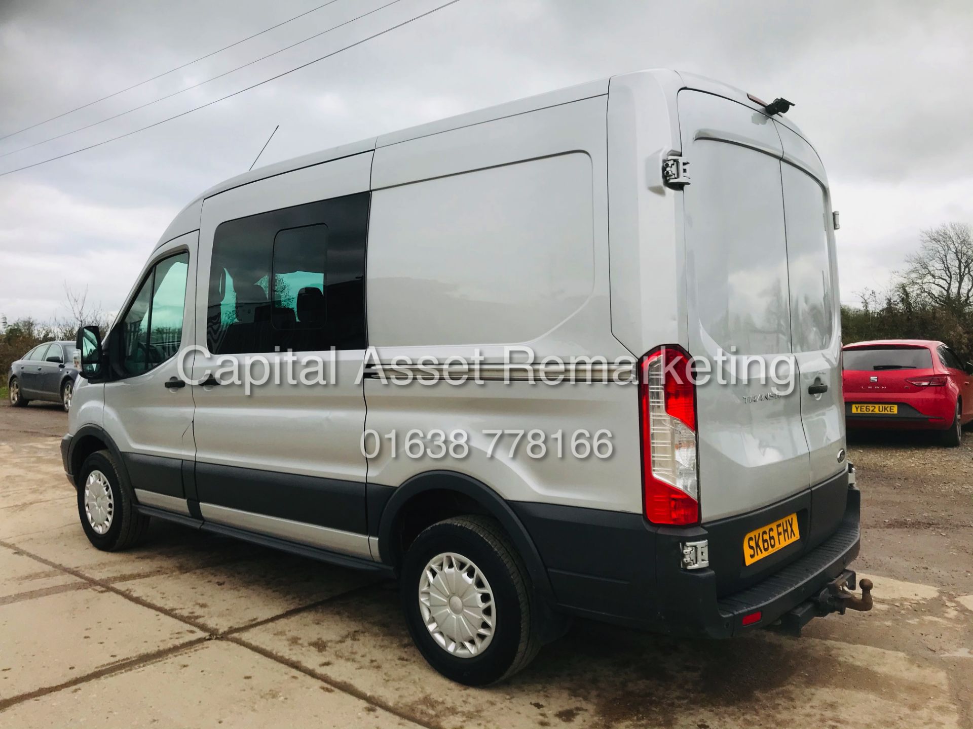 ON SALE FORD TRANSIT 2.2TDCI"TREND"L2H2 -1 OWNER FSH (2017 MODEL) AIR CON*EURO 6* 7 SEATER KOMBI VAN - Image 11 of 20