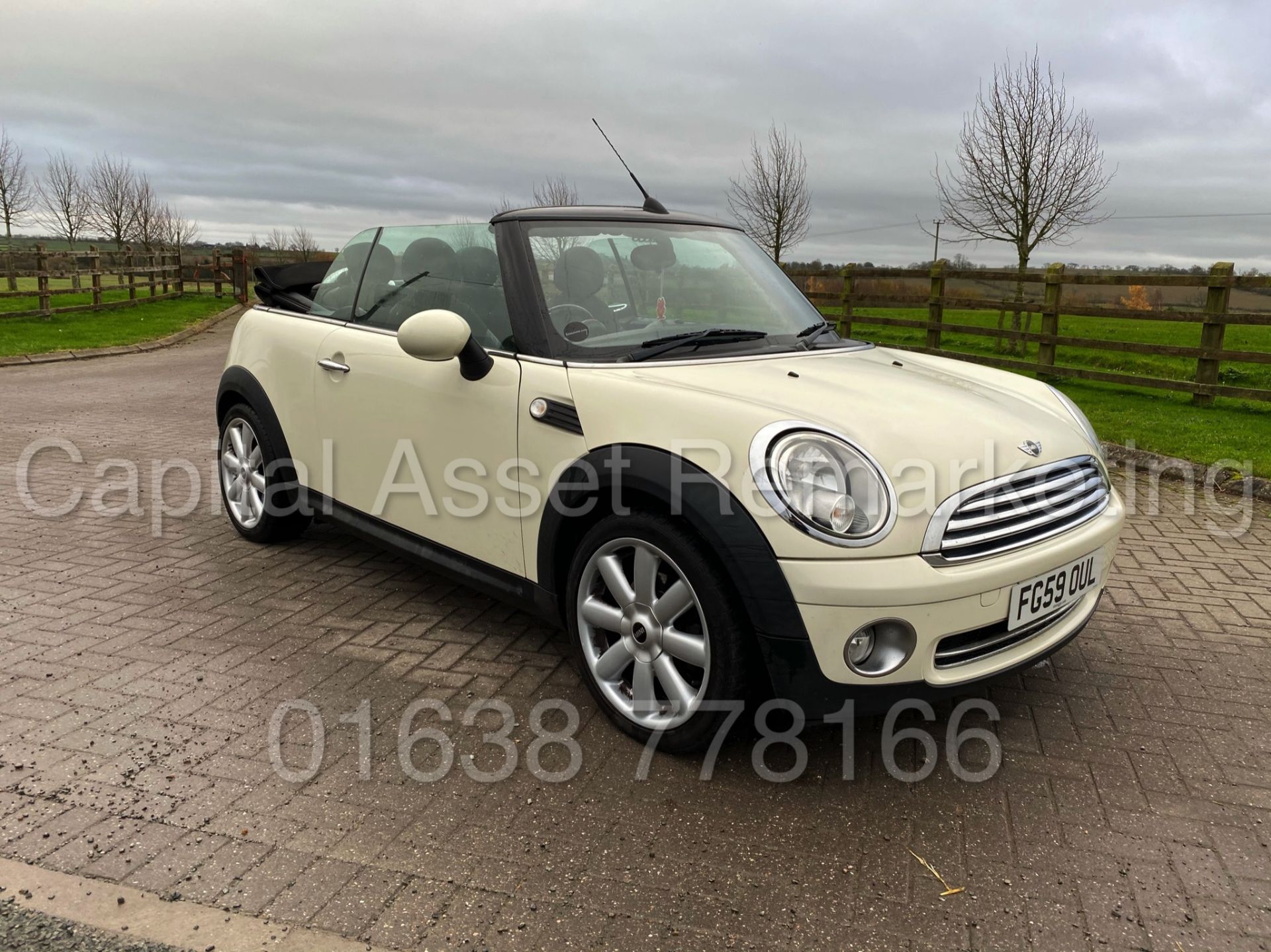 ON SALE MINI COOPER *CONVERTIBLE* (2010 MODEL) '1.6 PETROL - 118 BHP - 6 SPEED' *A/C* (NO VAT)