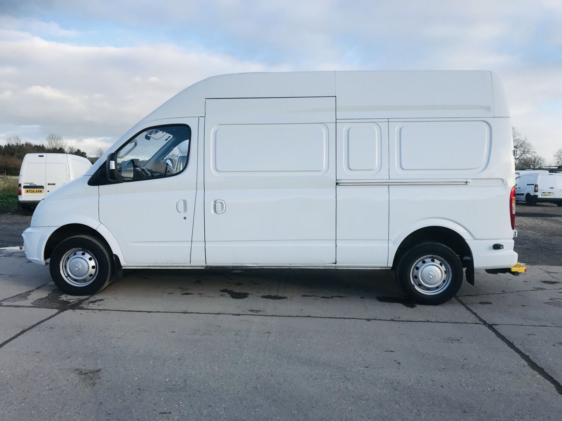 ON SALE LDV V80 LWB 2.5TD (135) L2H3 (NEW SHAPE) 2017 REG - EURO 6 - LOW MILES - 1 KEEPER - - Image 7 of 17