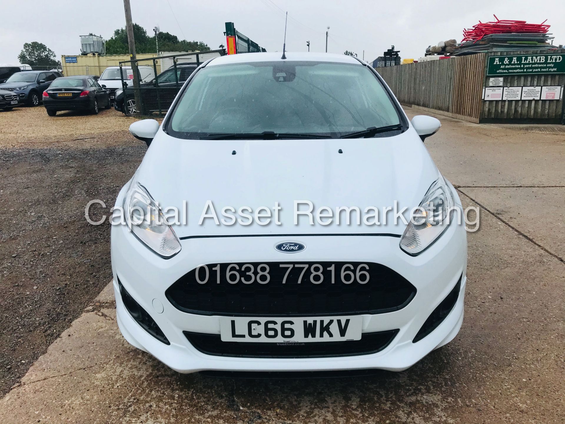 FORD FIESTA 1.5TDCI "SPORT" VAN / COMMERCIAL (2017 MODEL) 1 OWNER - LOW MILEAGE *AIR CON* ELEC PACK - Image 4 of 21