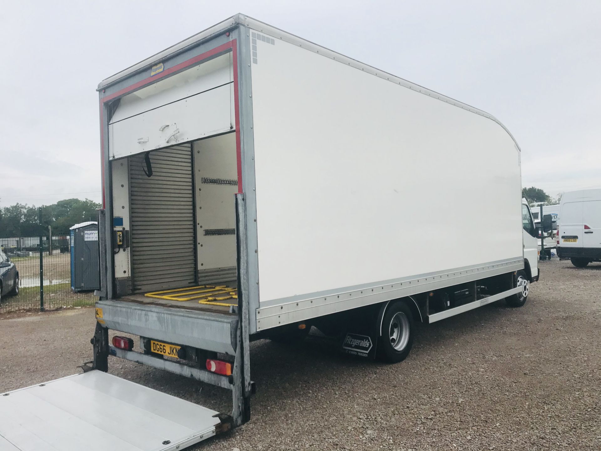 On Sale MITSUBISHI FUSO CANTER 7C15 3.0TD "LWB" 22ft BOX VAN- TAIL LIFT- 66 REG - LOW MILES-EURO 6 - Image 9 of 10