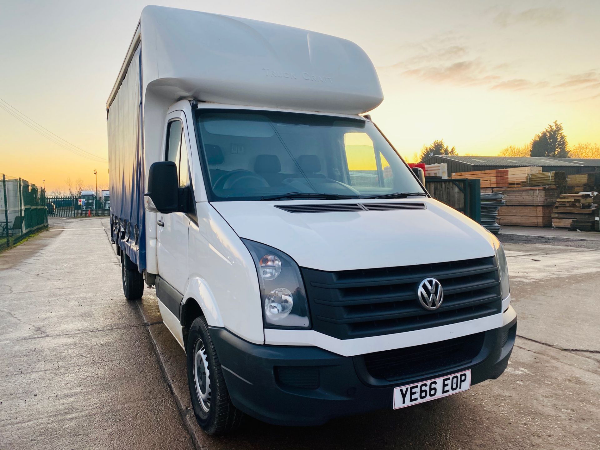 ON SALE VOLKSWAGEN CRAFTER CR35 2.0TDI "LWB" CURTAINSIDE TRUCK - 2017 MODEL - EURO 6 -1 OWNER - LOOK - Image 3 of 20