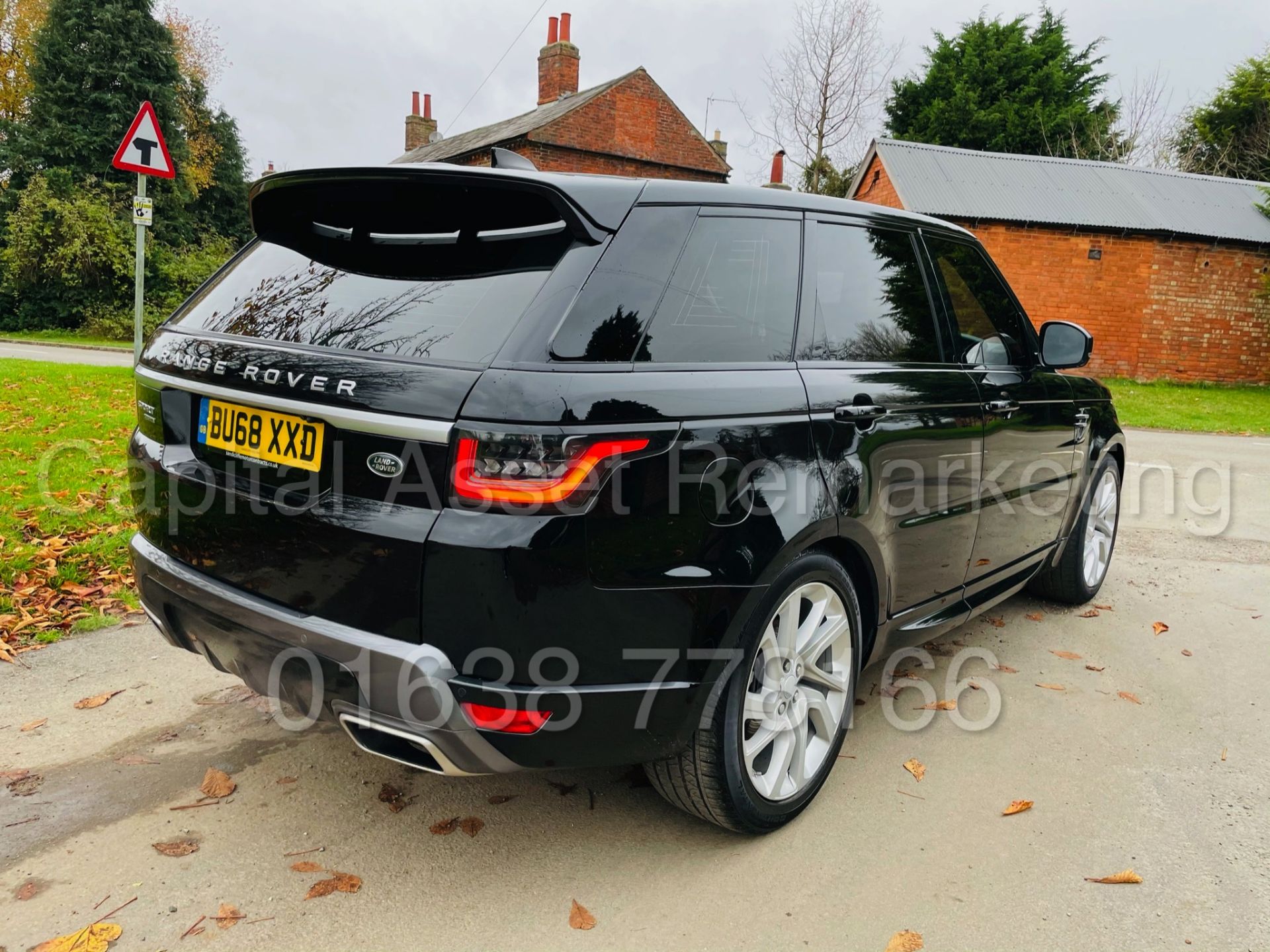 RANGE ROVER SPORT *HSE EDITION* SUV (2019 MODEL) '3.0 SDV6 - 306 BHP - 8 SPEED AUTO' *FULLY LOADED* - Image 12 of 56
