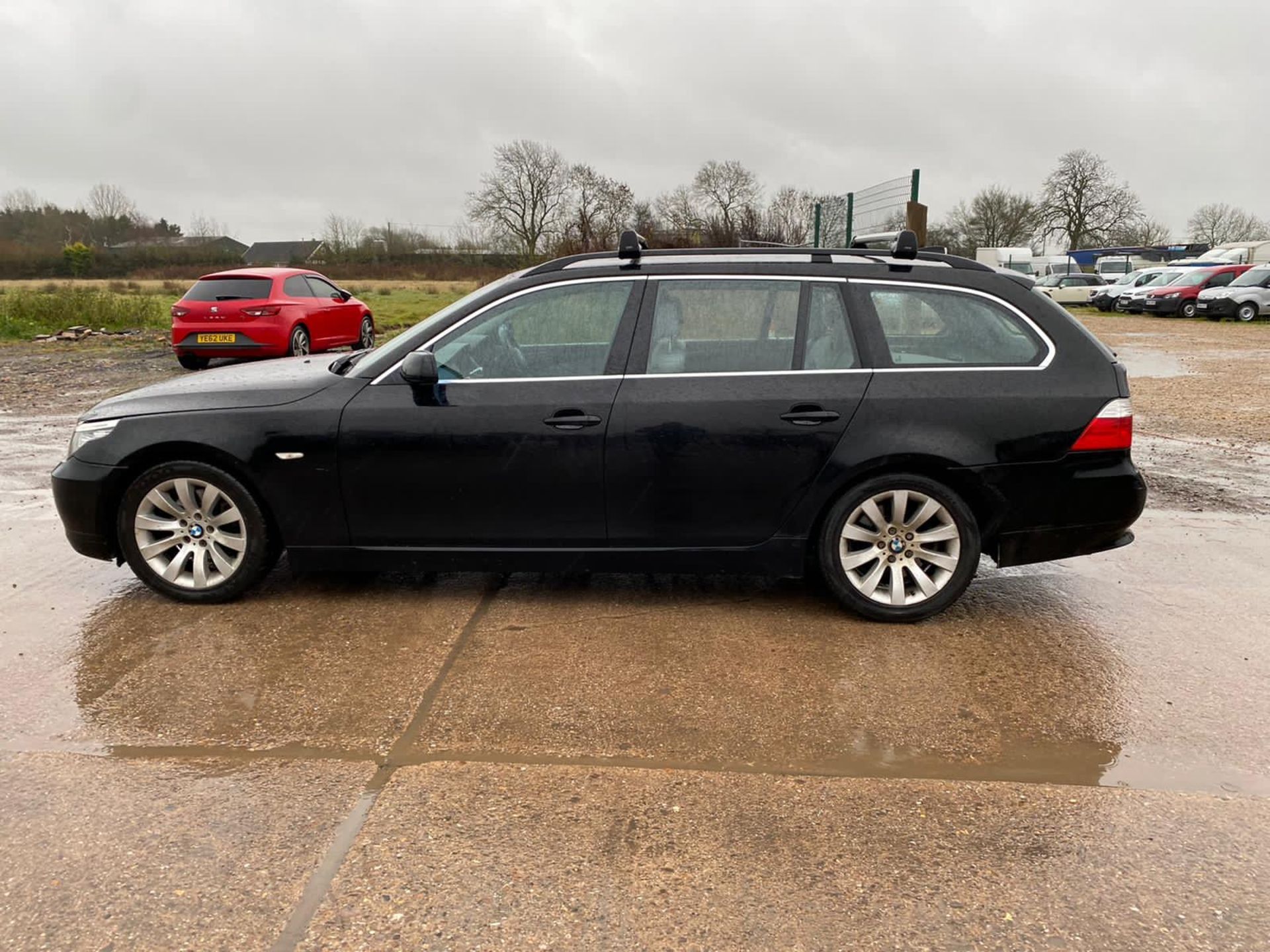 ON SALE BMW 520d "SE" TOURING ESTATE - 2009 MODEL - BLACK - SAT NAV - AIR CON - GREAT SPEC - NO VAT - Image 7 of 17