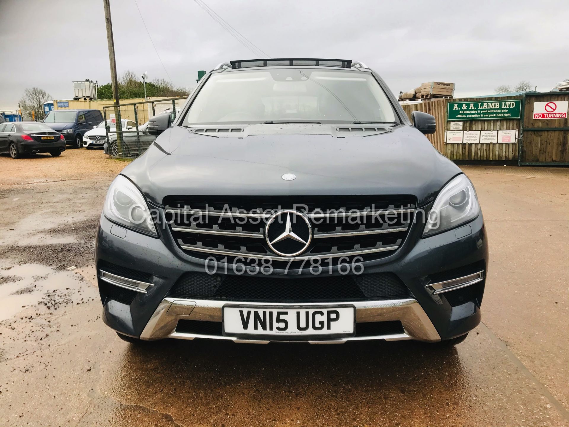 (ON SALE) MERCEDES ML250d AUTO "AMG-LINE / PREMIUM" 1 OWNER (15 REG) SAT NAV *PAN ROOF* LEATHER - Image 4 of 36