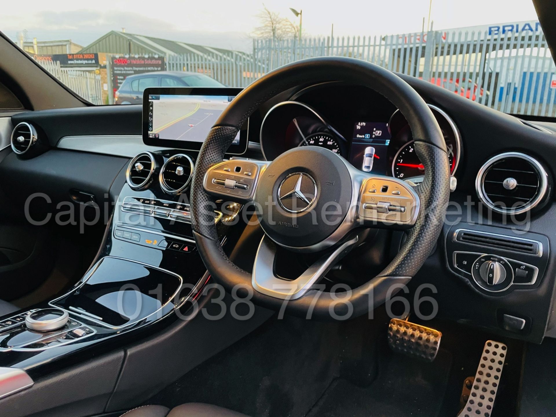 (On Sale) MERCEDES-BENZ C220d *AMG LINE* SALOON (2019) 9-G TRONIC - LEATHER - SAT NAV *HUGE SPEC* - Image 38 of 51