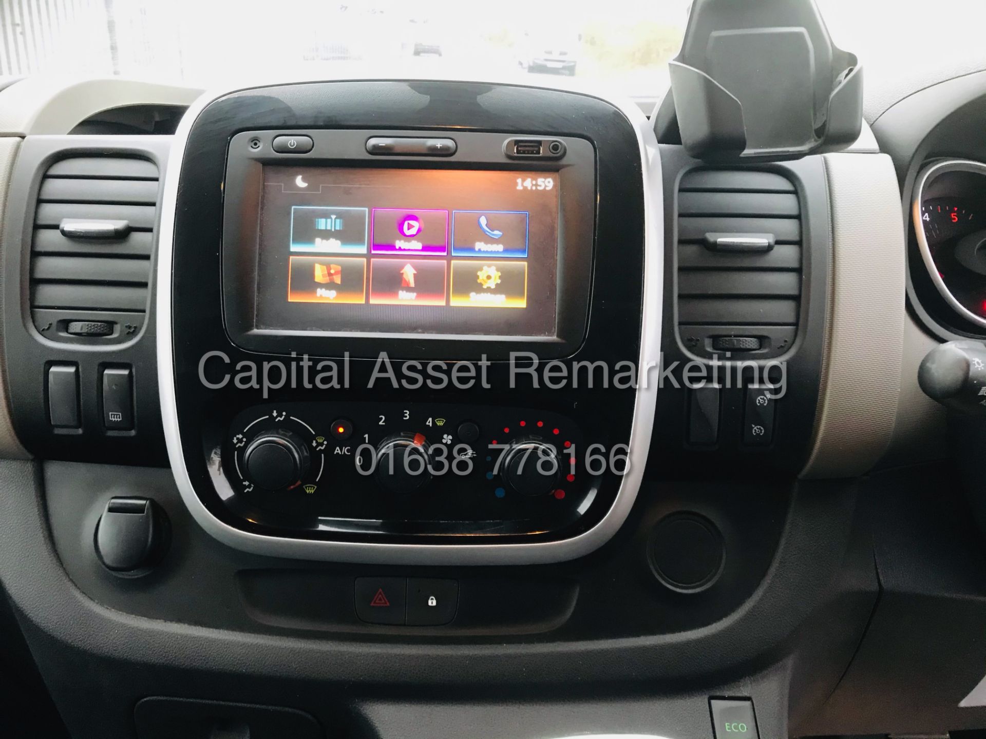 RENAULT TRAFIC SL27 SPORT (NAV) 1.6DCI (120) - 2018 MODEL - 1 KEEPER - AIR CON - ALLOYS - SAT NAV - Image 17 of 24