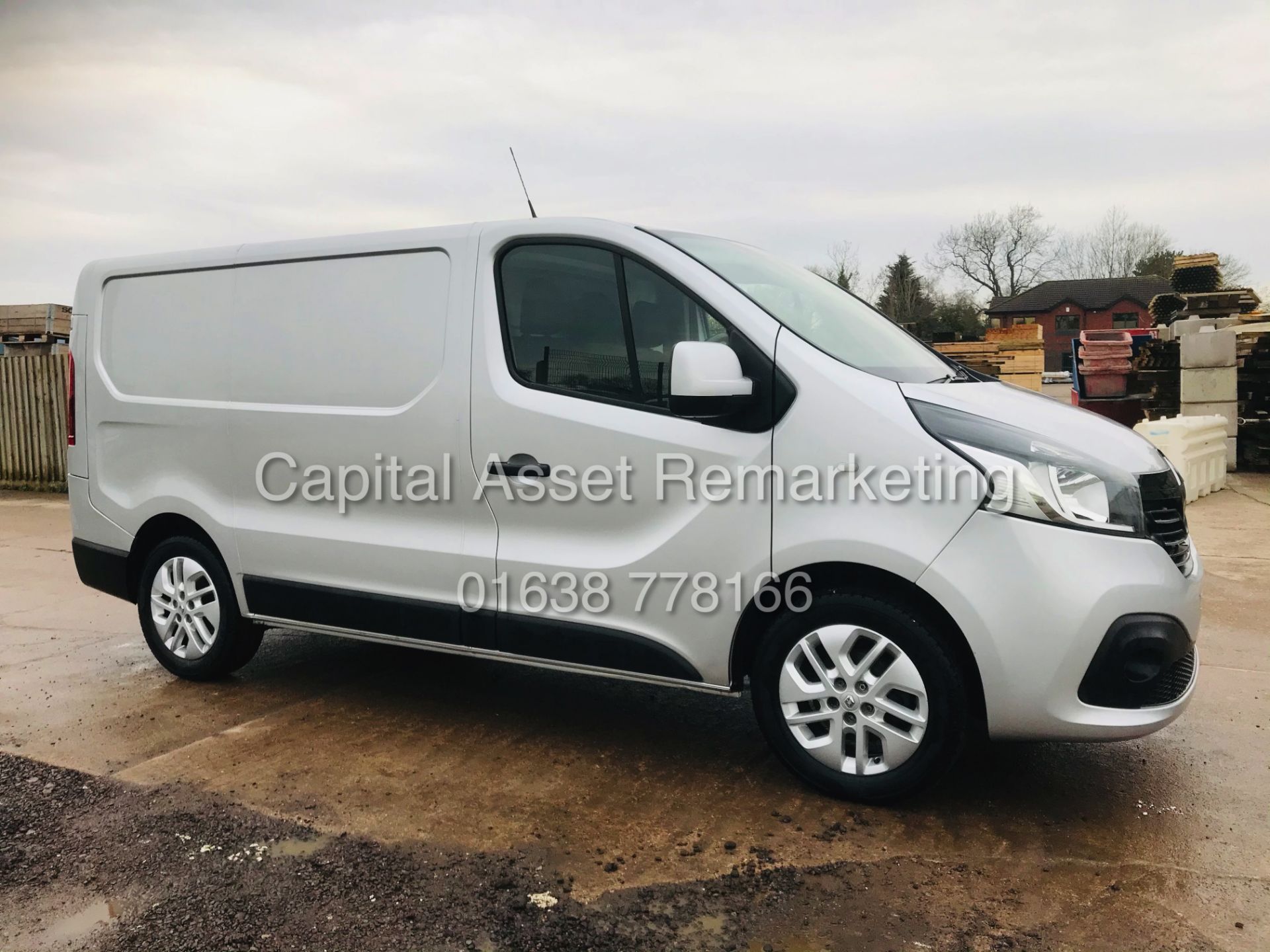 RENAULT TRAFIC SL27 SPORT (NAV) 1.6DCI (120) - 2018 MODEL - 1 KEEPER - AIR CON - ALLOYS - SAT NAV