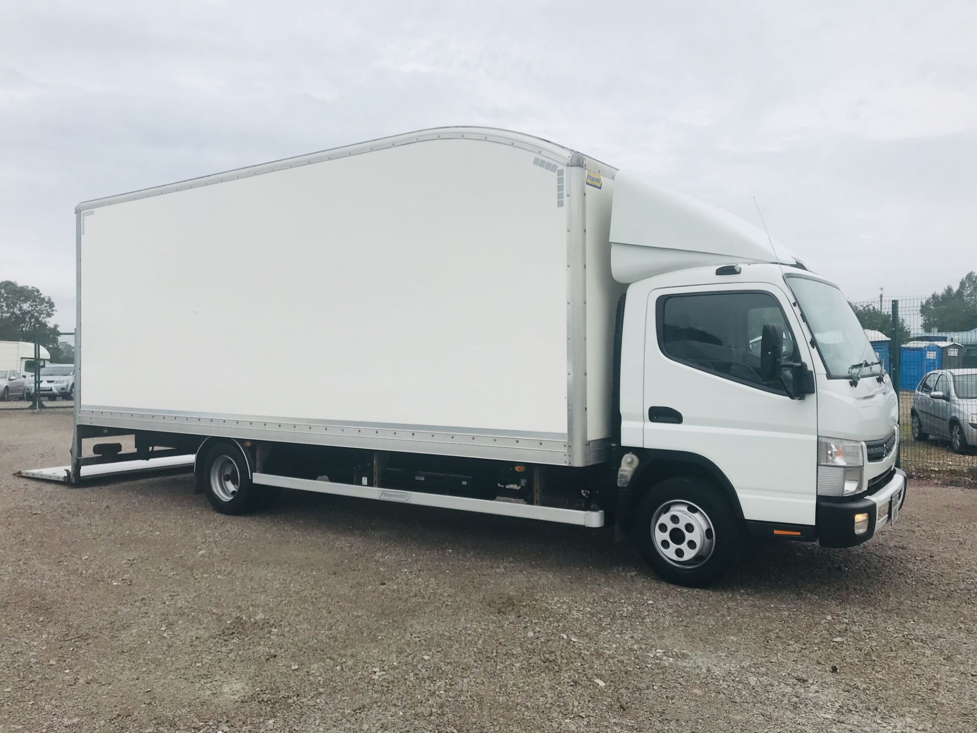 On Sale FUSO CANTER 7C15 "LWB" 22ft BOX VAN WITH ELECTRIC TAIL LIFT - 2017 MODEL - EURO 6 - ONLY 94K - Image 11 of 16