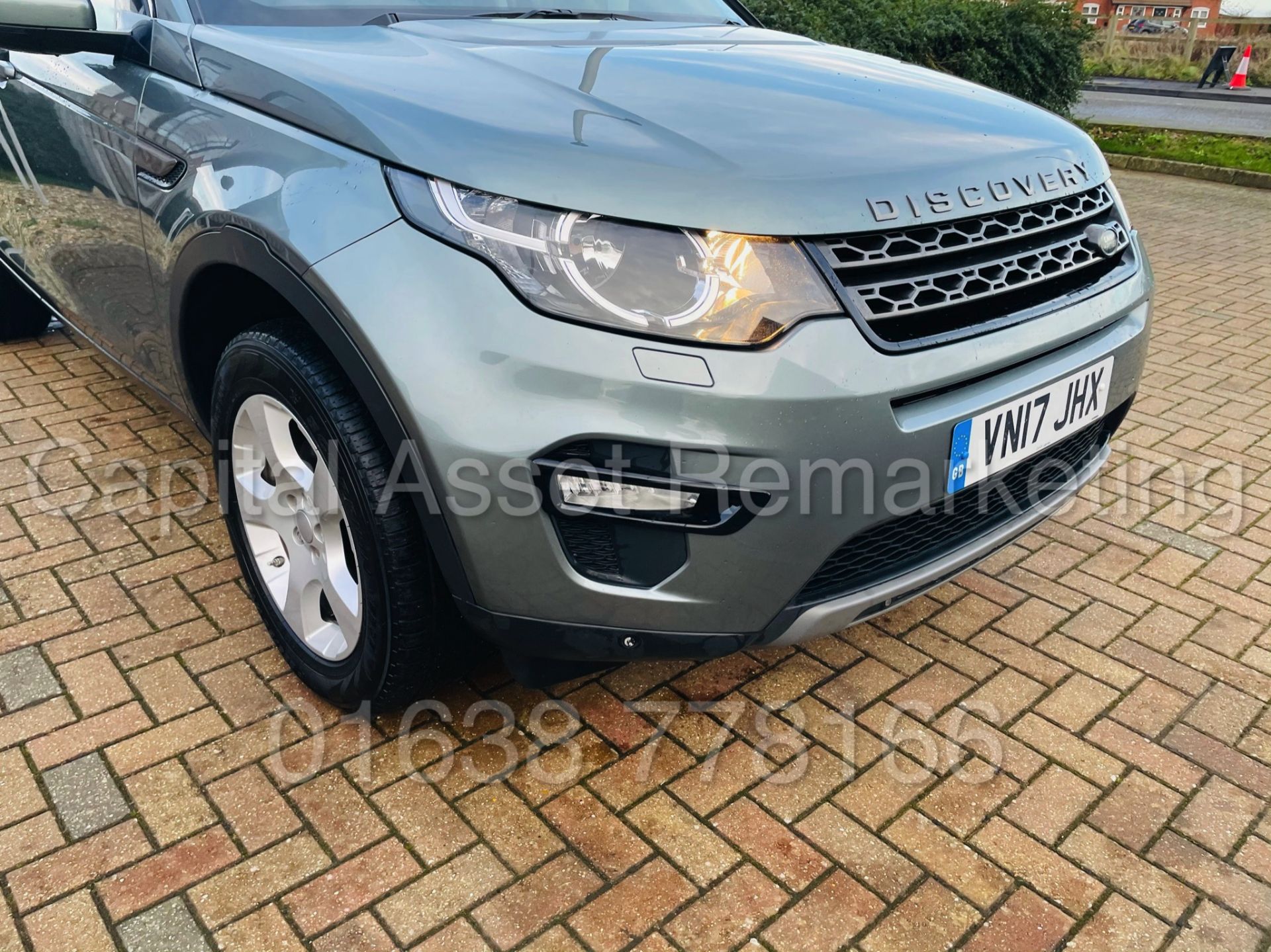(On Sale) LAND ROVER DISCOVERY SPORT *SE TECH* SUV (2017) '2.0 TD4 - STOP/START' (1 OWNER FROM NEW) - Image 15 of 50
