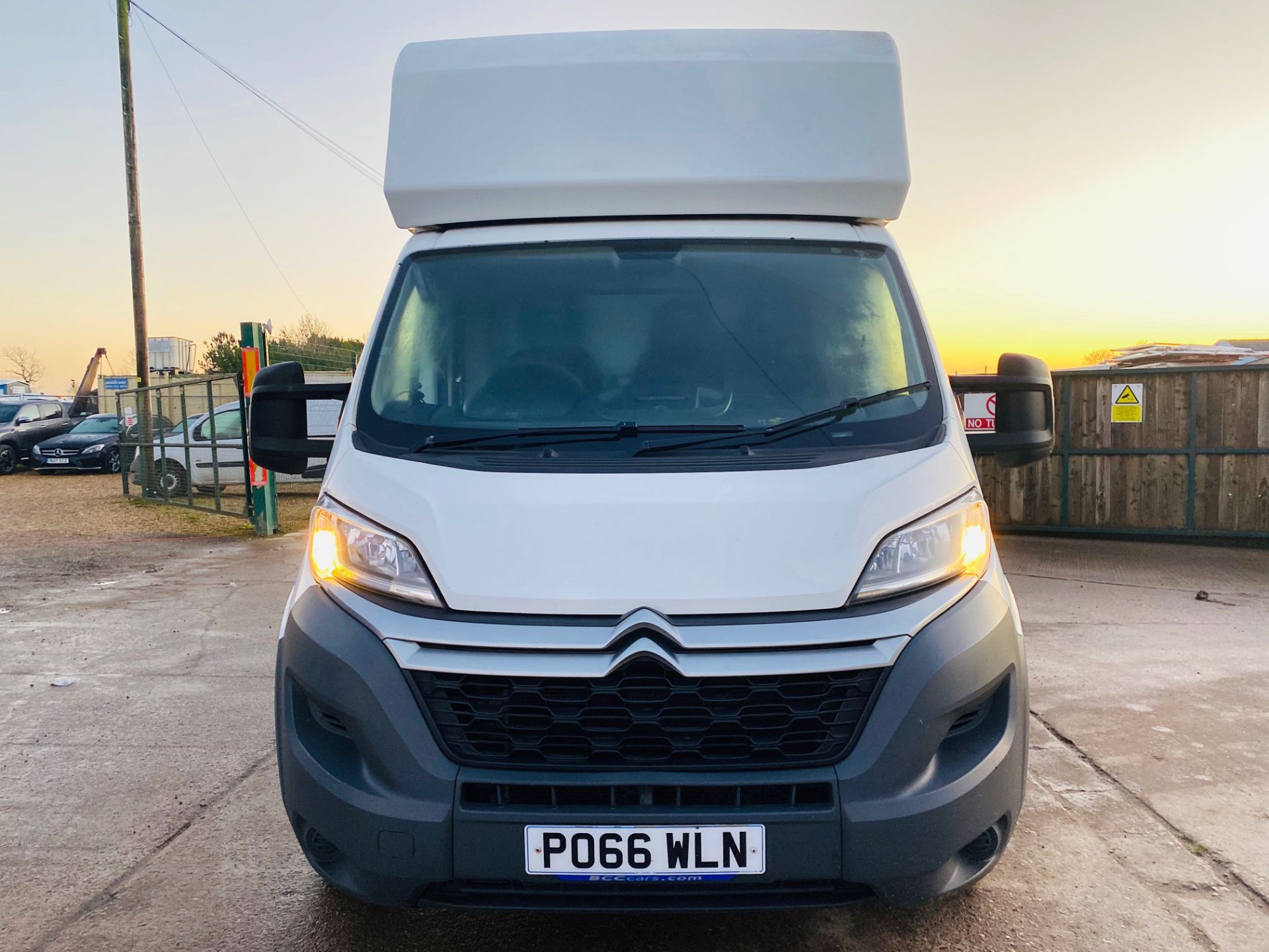 CITROEN RELAY 2.2HDI "LWB" LUTON BOX VAN WITH ELECTRIC TAIL LIFT - 2017 MODEL - EURO 6 - 1 KEEPER - Image 3 of 17