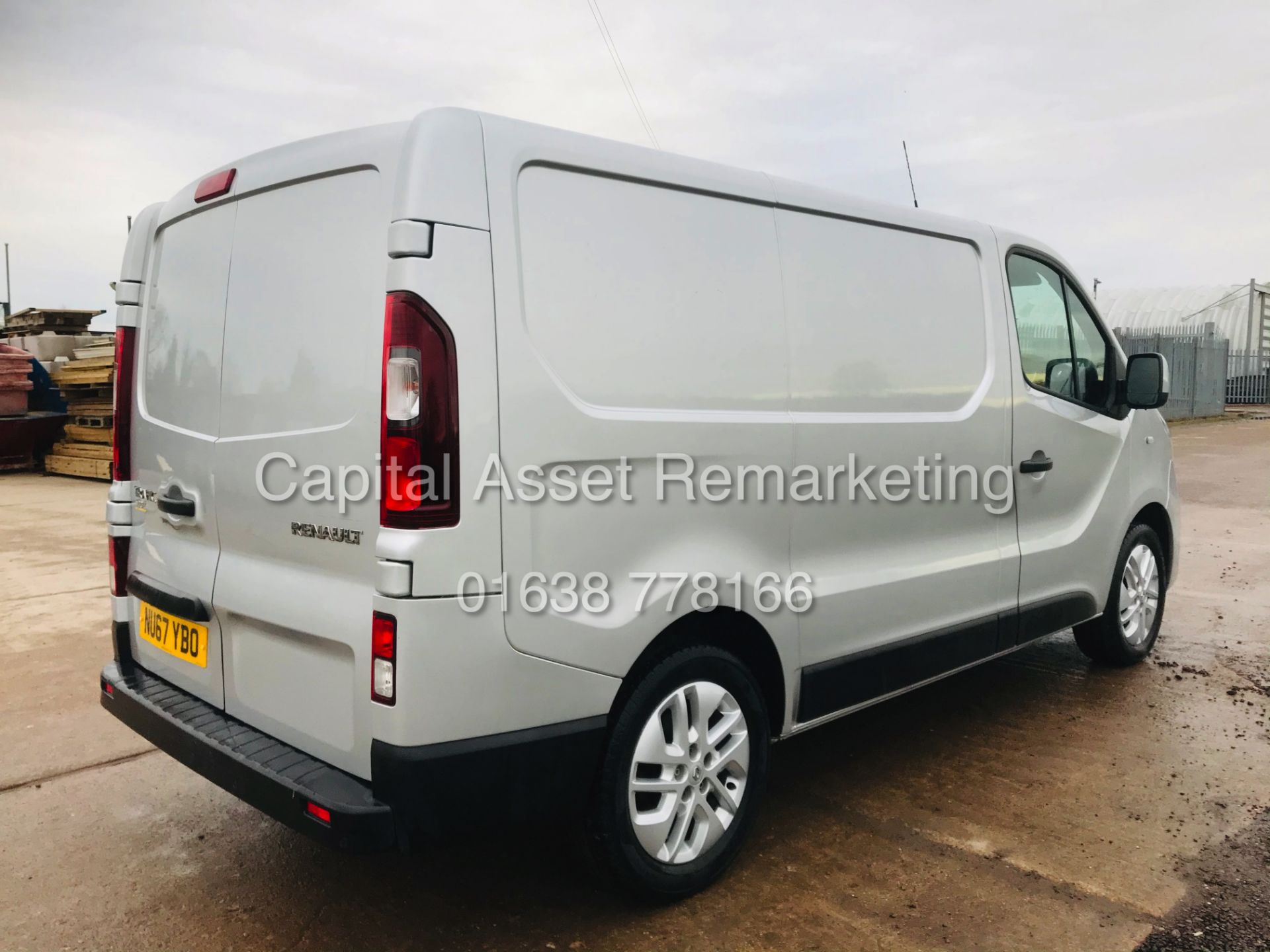 RENAULT TRAFIC SL27 SPORT (NAV) 1.6DCI (120) - 2018 MODEL - 1 KEEPER - AIR CON - ALLOYS - SAT NAV - Image 11 of 24