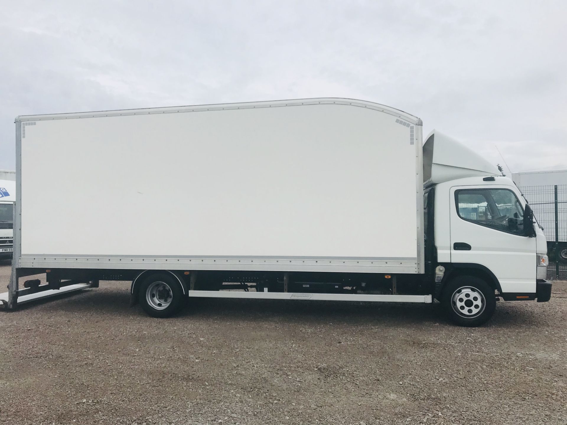 On Sale FUSO CANTER 7C15 "LWB" 22ft BOX VAN WITH ELECTRIC TAIL LIFT - 2017 MODEL - EURO 6 - ONLY 94K - Image 10 of 16