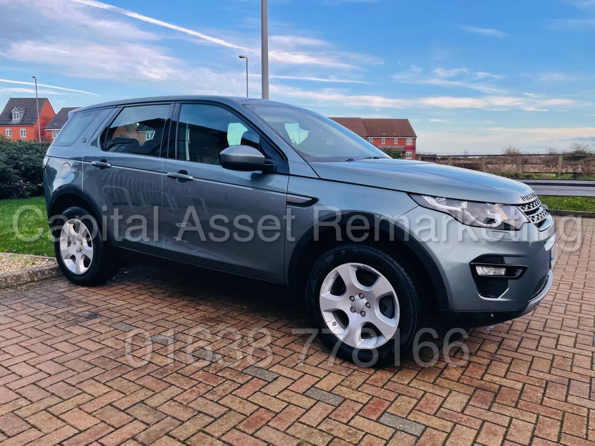 (On Sale) LAND ROVER DISCOVERY SPORT *SE TECH* SUV (2017) '2.0 TD4 - STOP/START' (1 OWNER FROM NEW)