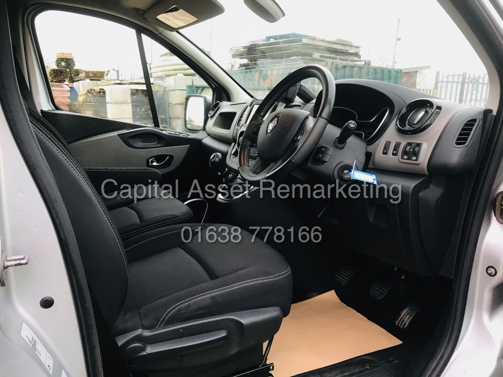 RENAULT TRAFIC SL27 SPORT (NAV) 1.6DCI (120) - 2018 MODEL - 1 KEEPER - AIR CON - ALLOYS - SAT NAV - Image 14 of 24